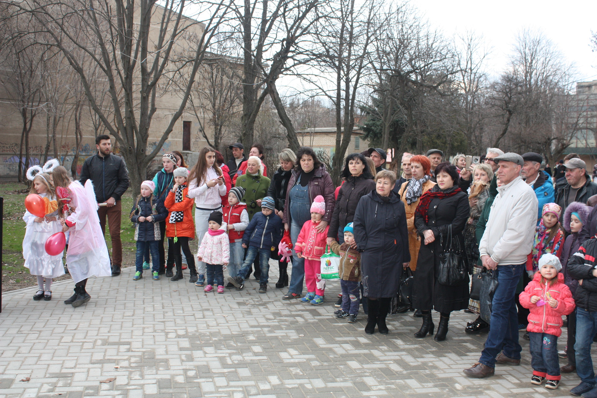в покрове появилась «скамейка влюбленных» ( видео) - изображение 2