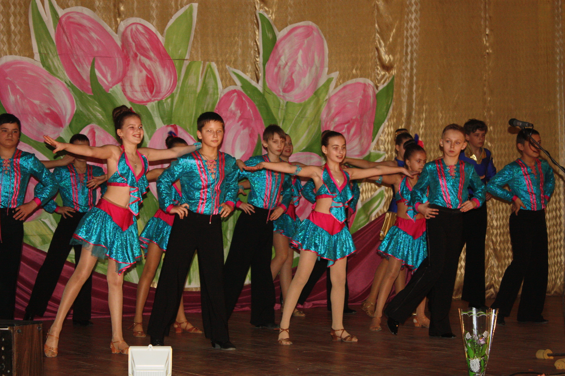 юные танцоры «феерии» поздравили мам с 8 марта ( видео) - изображение 3