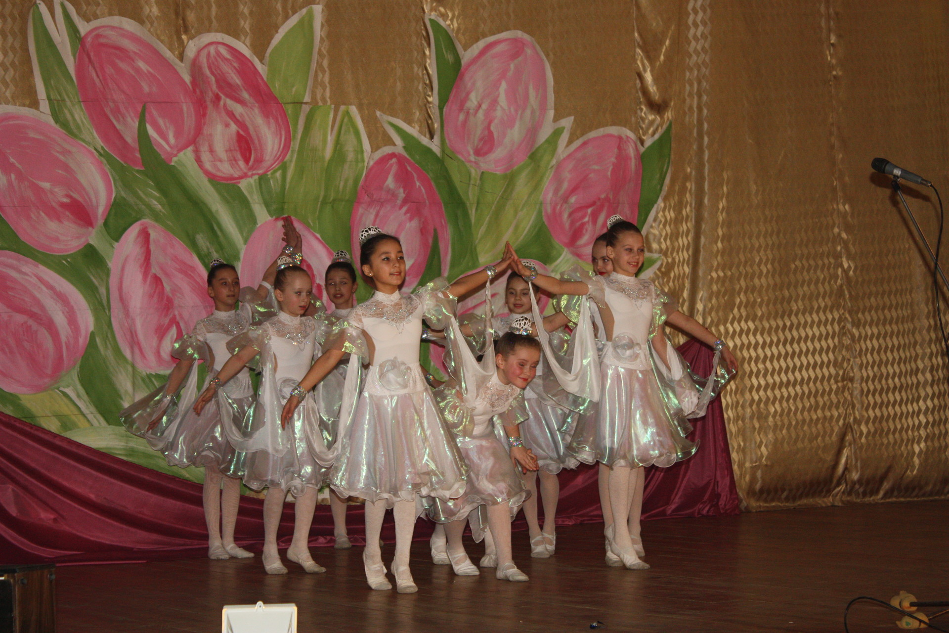 танцы, песни, поздравления и подарки: танцевально-спортивный клуб «грация» отметил свое 10-летие ( видео) - изображение 2 танцы, песни, поздравления и подарки: танцевально-спортивный клуб «грация» отметил свое 10-летие ( видео) - изображение 2