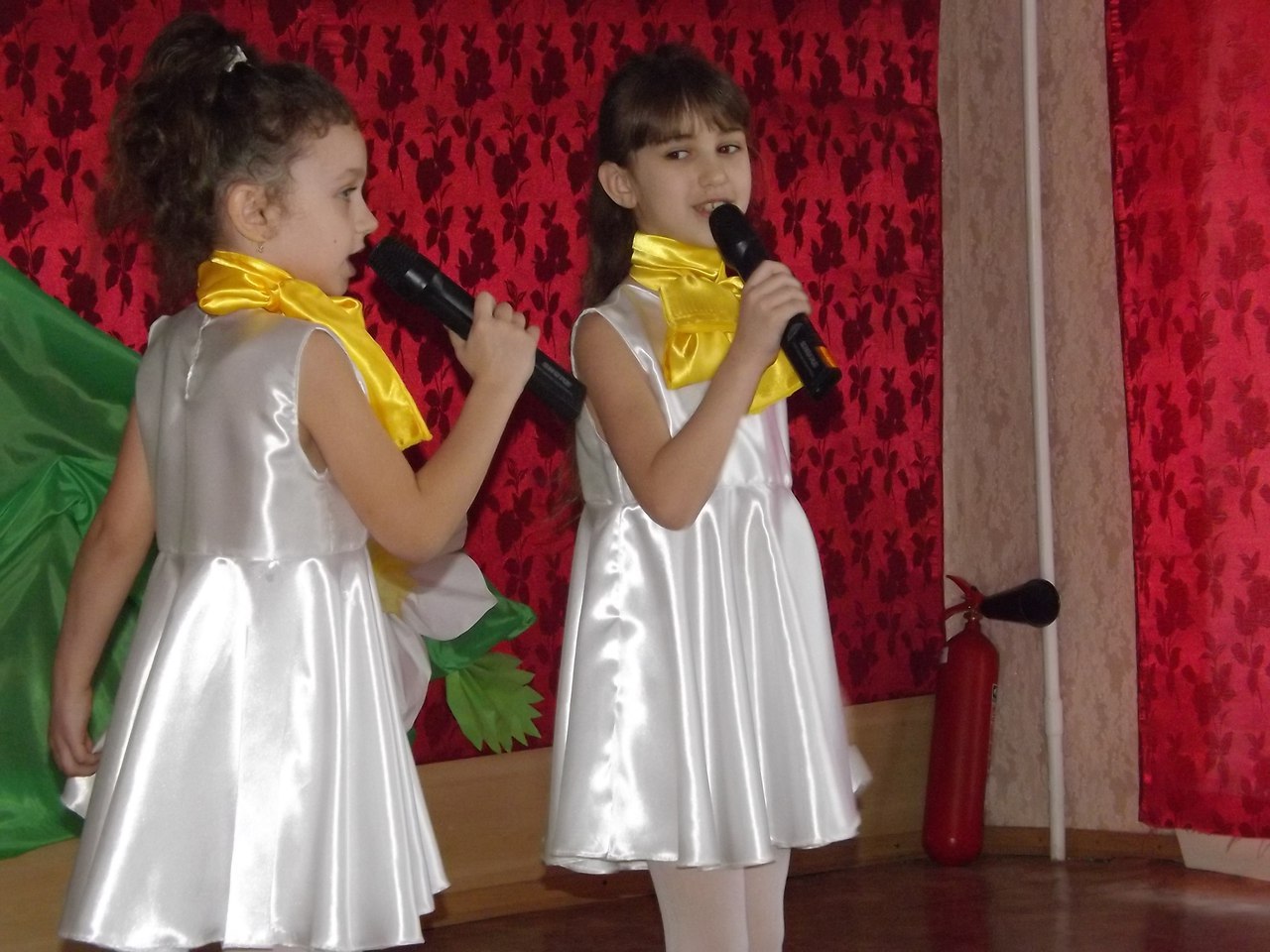 ученики cзш № 4 подготовили поздравления к 8-марта! - изображение 5