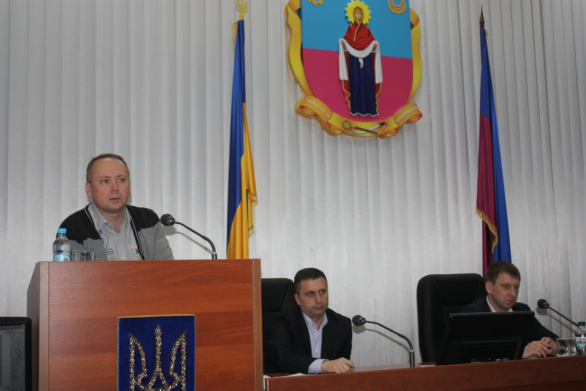 долги «орджоникидзетеплоэнерго» и список присяжных: прошла очередная сессия горсовета ( видео) - изображение 1 долги «орджоникидзетеплоэнерго» и список присяжных: прошла очередная сессия горсовета ( видео) - изображение 1