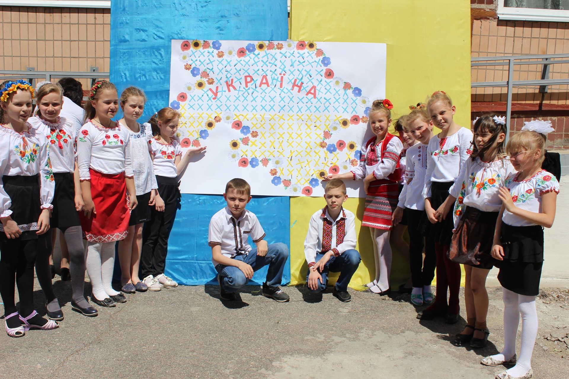 день вишиванки у школі №9 м. покров - изображение 3 день вишиванки у школі №9 м. покров - изображение 3