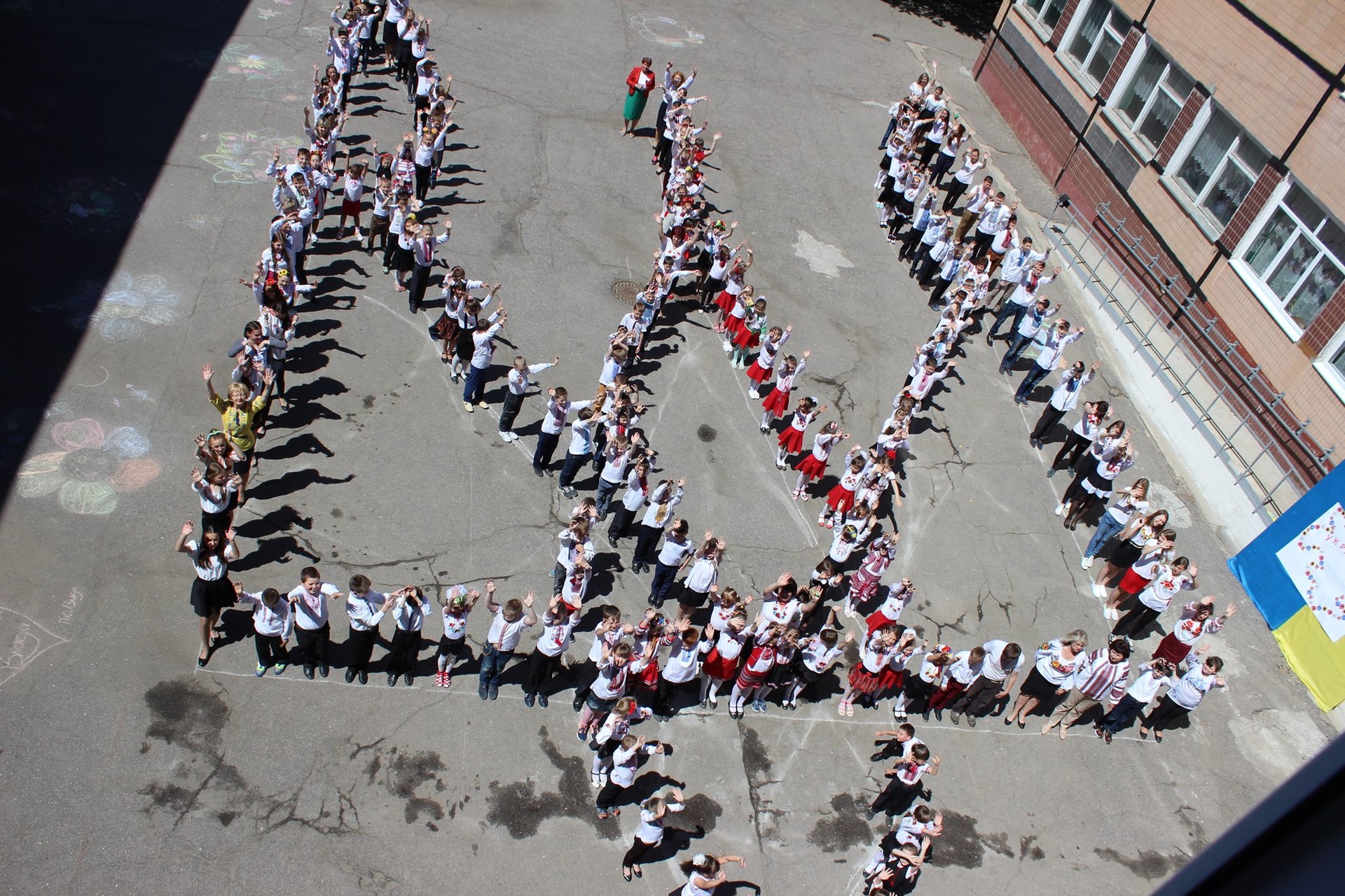 день вишиванки у школі №9 м. покров - изображение 4 день вишиванки у школі №9 м. покров - изображение 4