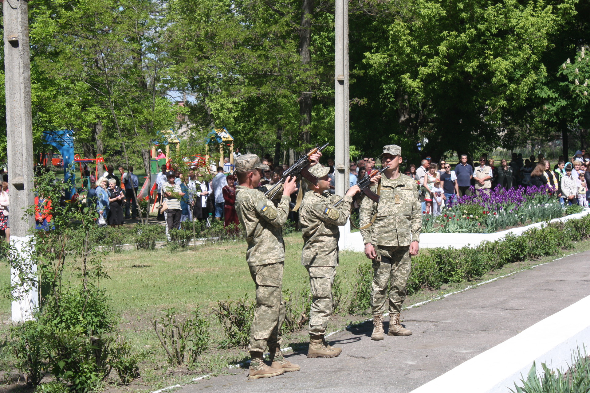 прошли митинги, посвященные дню победы (фото, видео) - изображение 4 прошли митинги, посвященные дню победы (фото, видео) - изображение 4