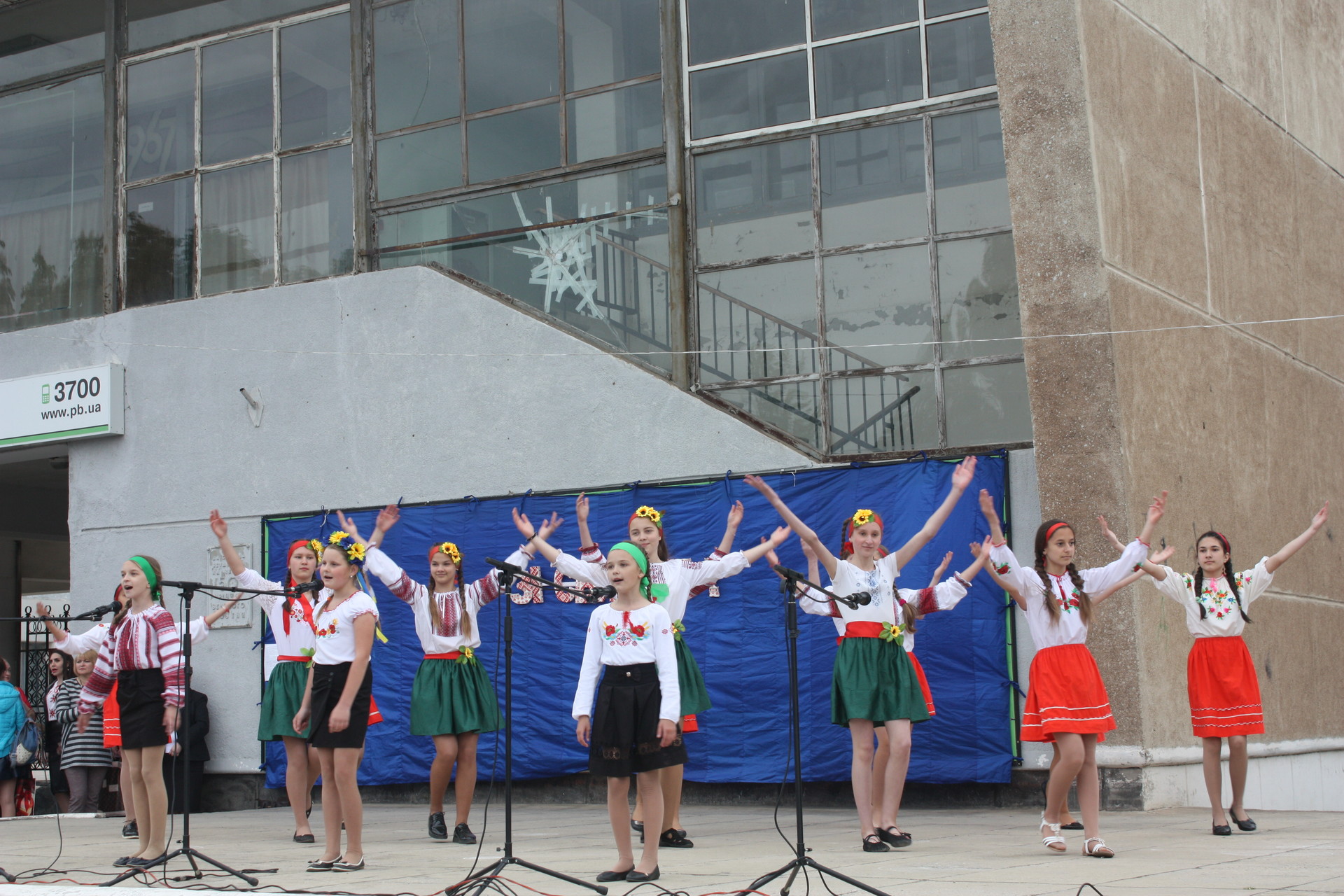 день вышиванки в покрове (фото, видео) - изображение 1 день вышиванки в покрове (фото, видео) - изображение 1
