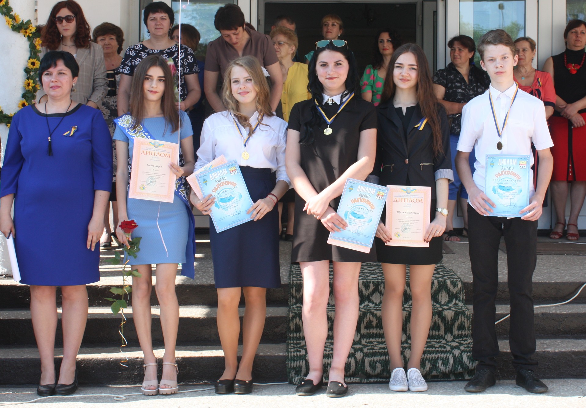 последний звонок в учебно-воспитательном комплексе №2 (фото, видео) - изображение 2