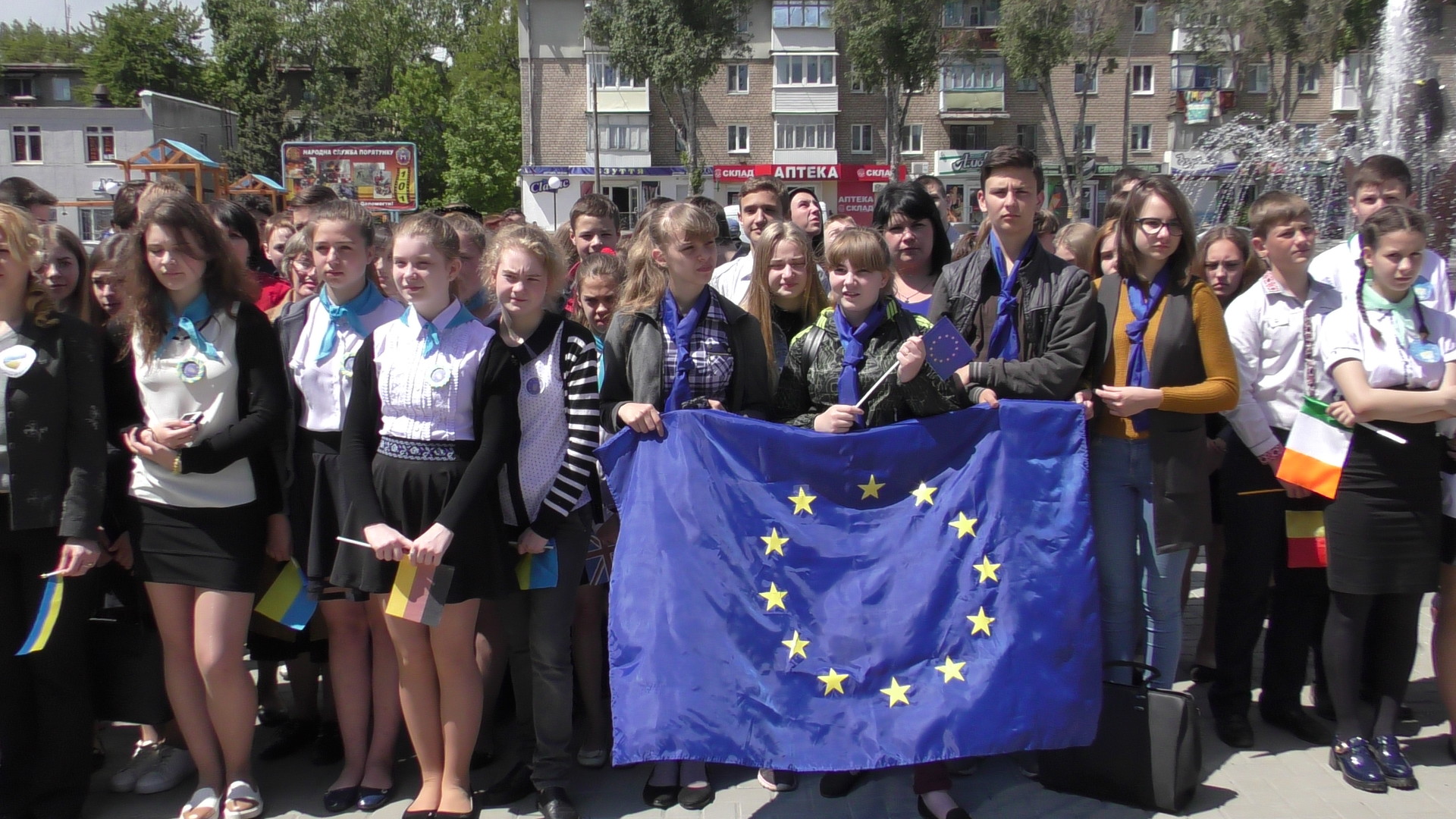в покрове начали отмечать день европы в украине (видео) - изображение 2 в покрове начали отмечать день европы в украине (видео) - изображение 2