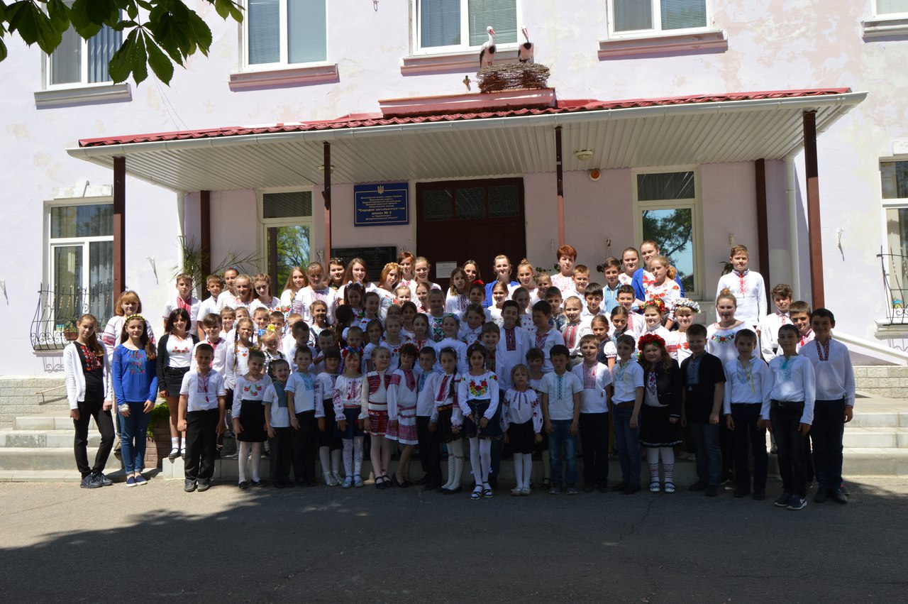 у комунальному закладі середня загальноосвітня школа №2 відбувся день вишиванки - изображение 3