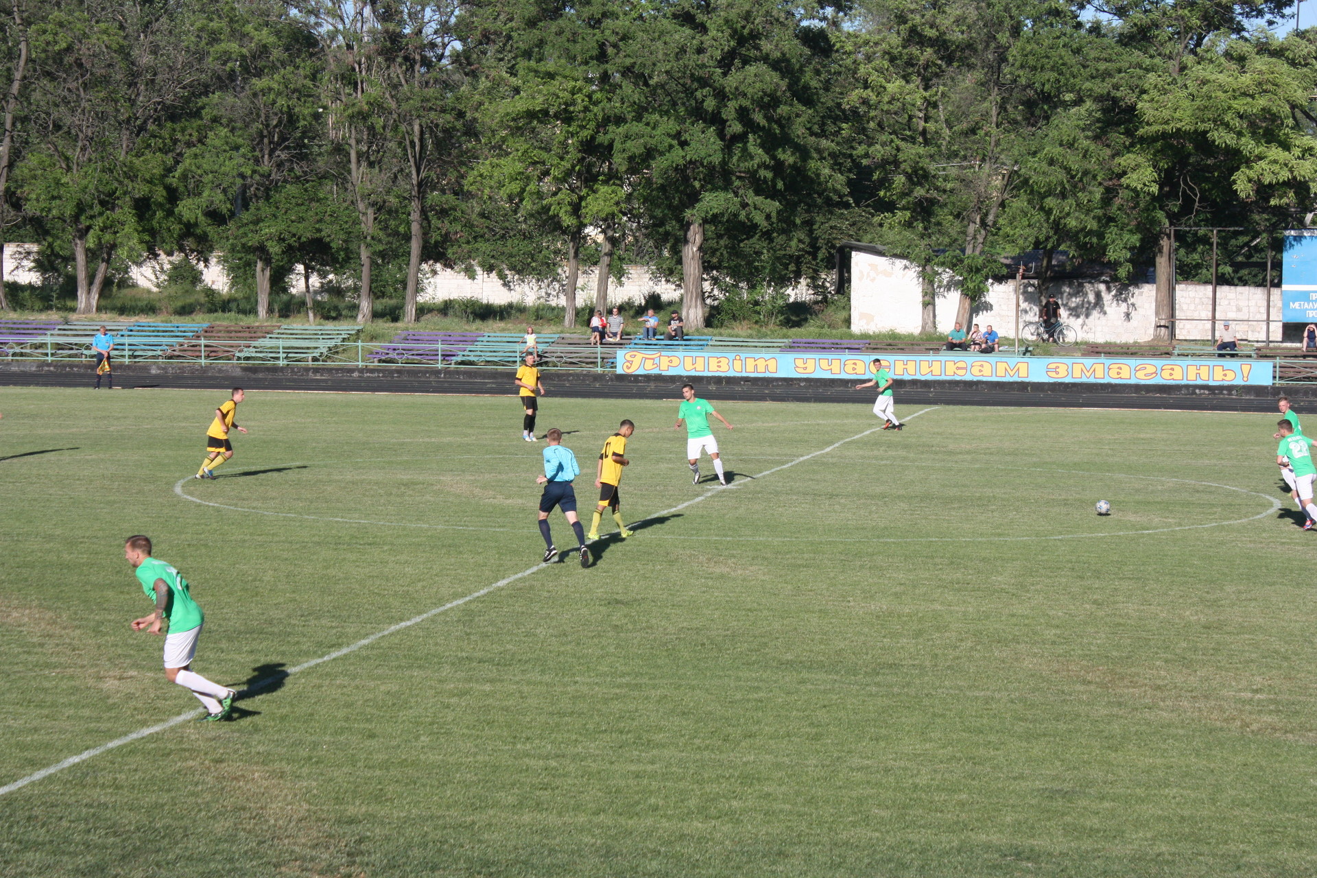 футбол: «авангард» на своем поле уступил одному из лидеров чемпионата (видео) - изображение 2 футбол: «авангард» на своем поле уступил одному из лидеров чемпионата (видео) - изображение 2
