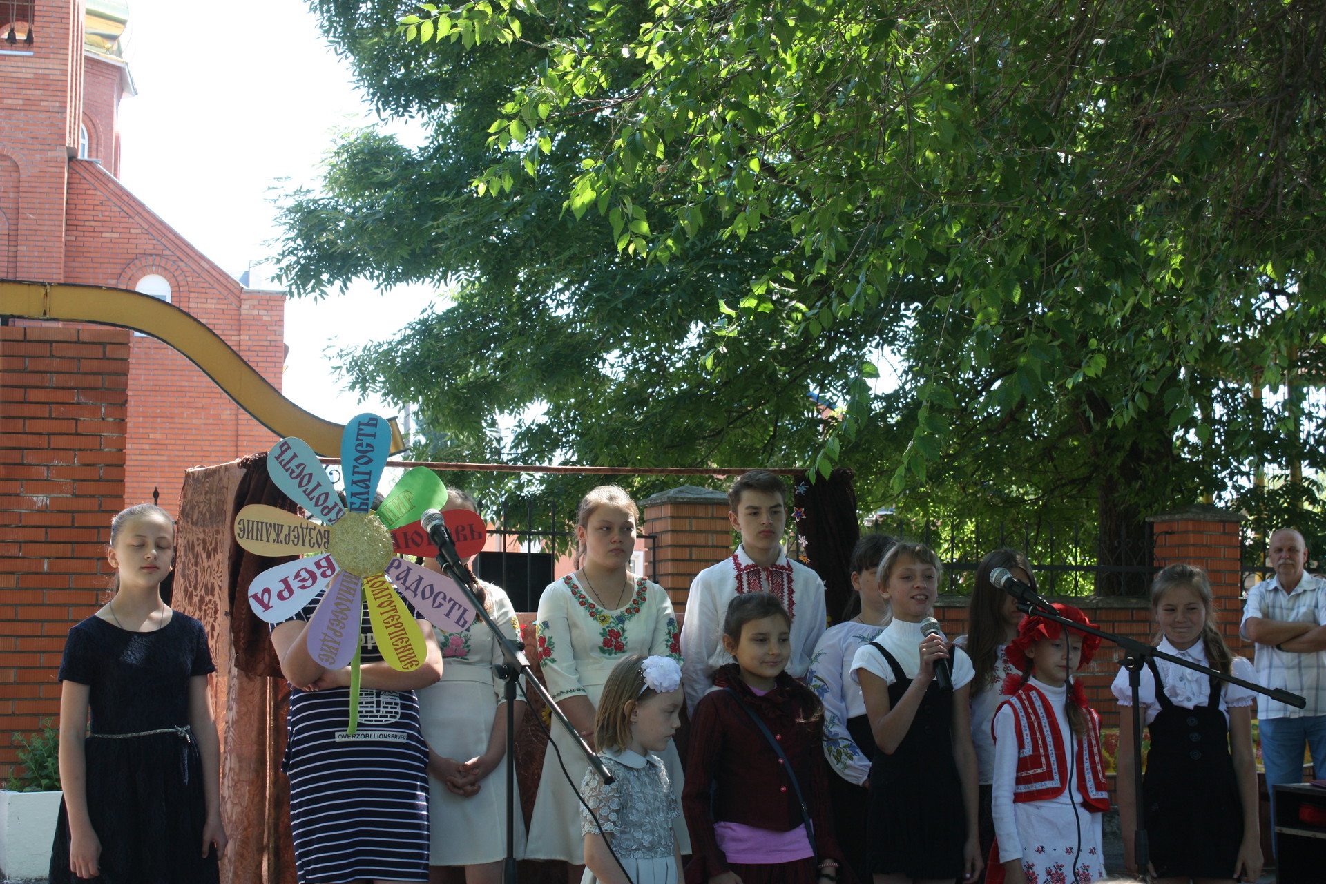 на руднике прошел концерт, посвященный троице (фото, видео) - изображение 1 на руднике прошел концерт, посвященный троице (фото, видео) - изображение 1