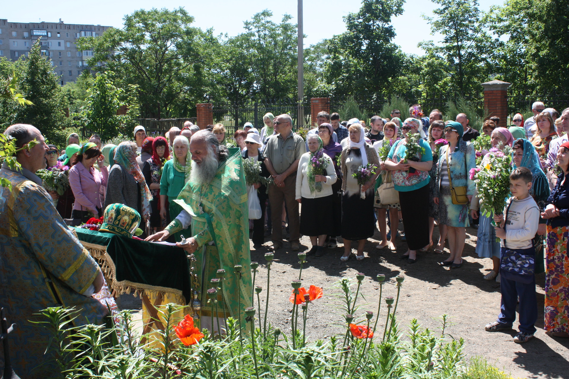 покров отпраздновал троицу (фото, видео) - изображение 1 покров отпраздновал троицу (фото, видео) - изображение 1
