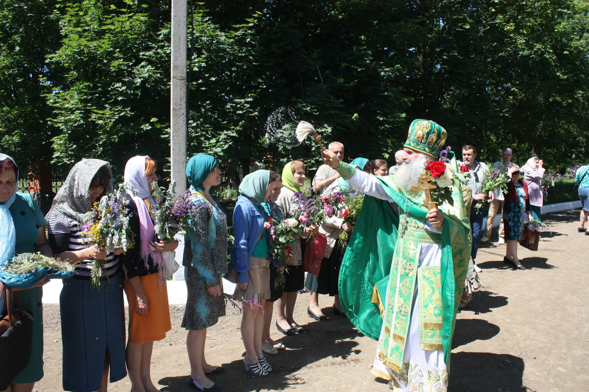 покров отпраздновал троицу (фото, видео) - изображение 3 покров отпраздновал троицу (фото, видео) - изображение 3