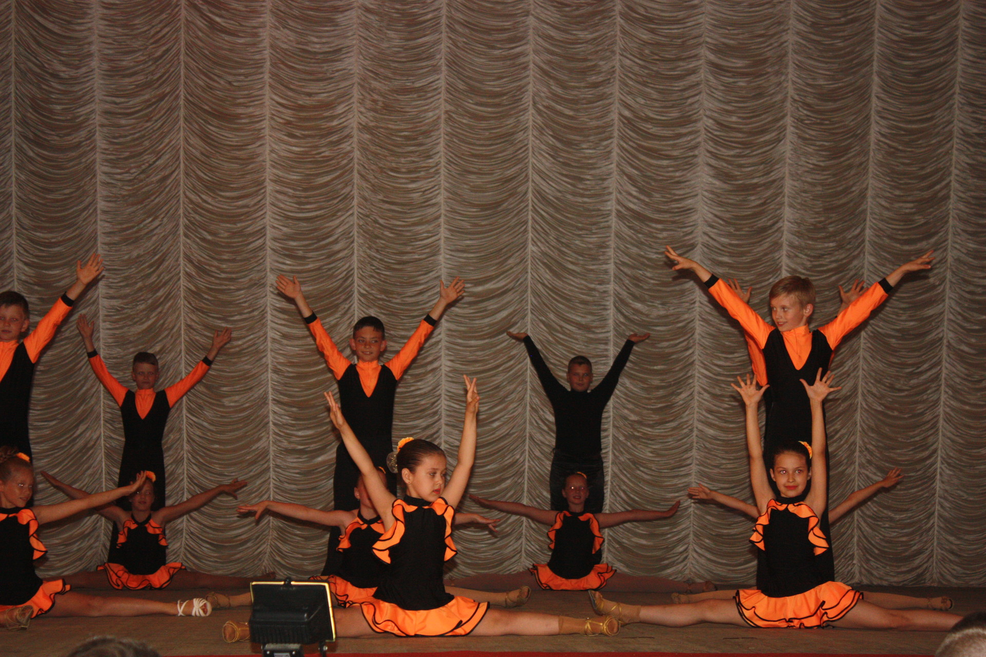 «танцевальный фейерверк» в покрове (фото, видео) - изображение 3 «танцевальный фейерверк» в покрове (фото, видео) - изображение 3