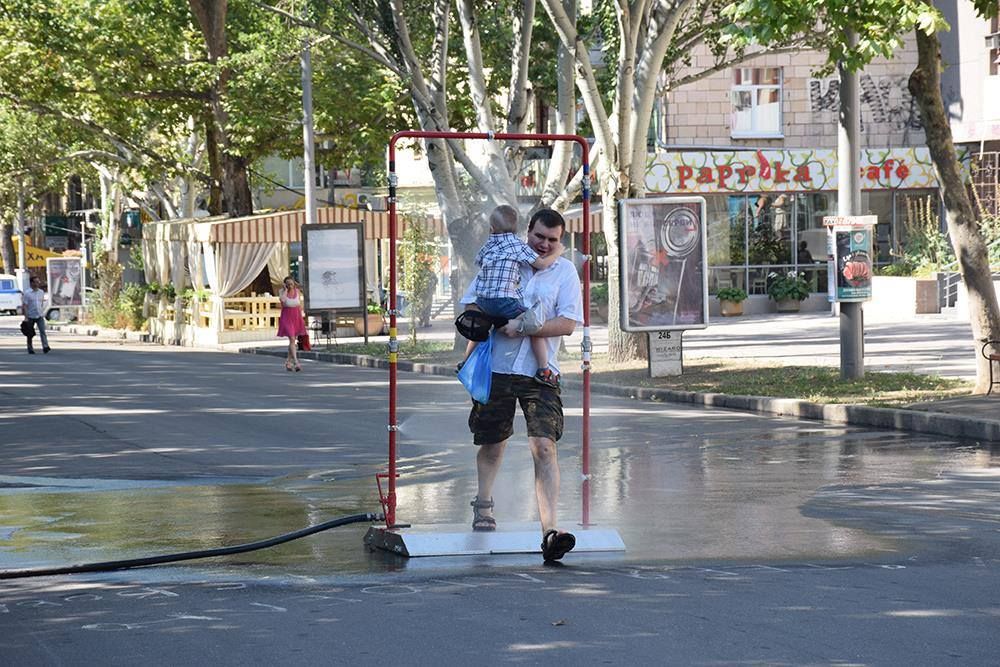 хорошая идея: в николаеве придумали, как помочь горожанам перенести жару (фото, видео) - изображение 4 хорошая идея: в николаеве придумали, как помочь горожанам перенести жару (фото, видео) - изображение 4