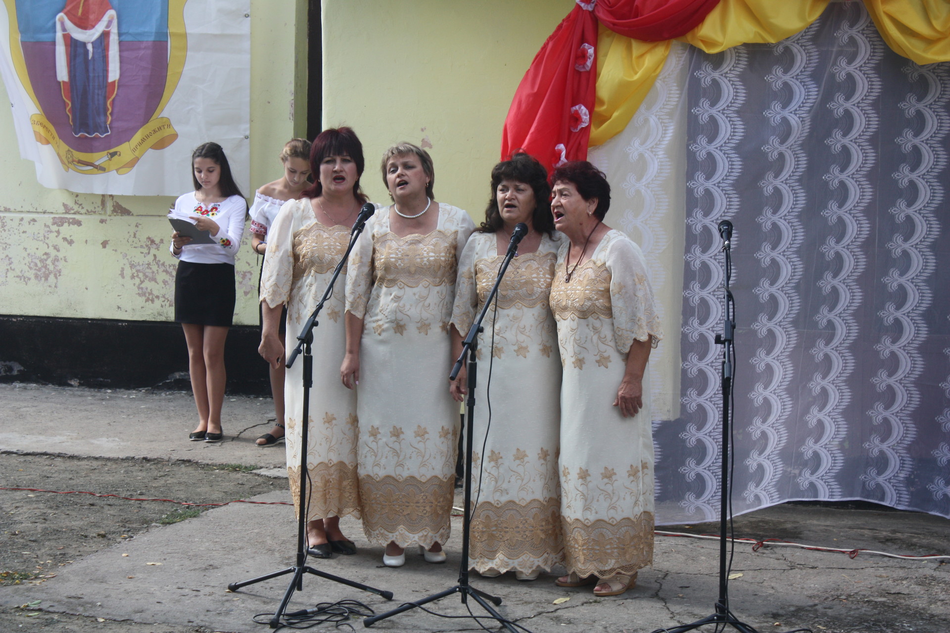 отметили по-семейному: на перевизских хуторах прошел день поселка (фото, видео) - изображение 1 отметили по-семейному: на перевизских хуторах прошел день поселка (фото, видео) - изображение 1