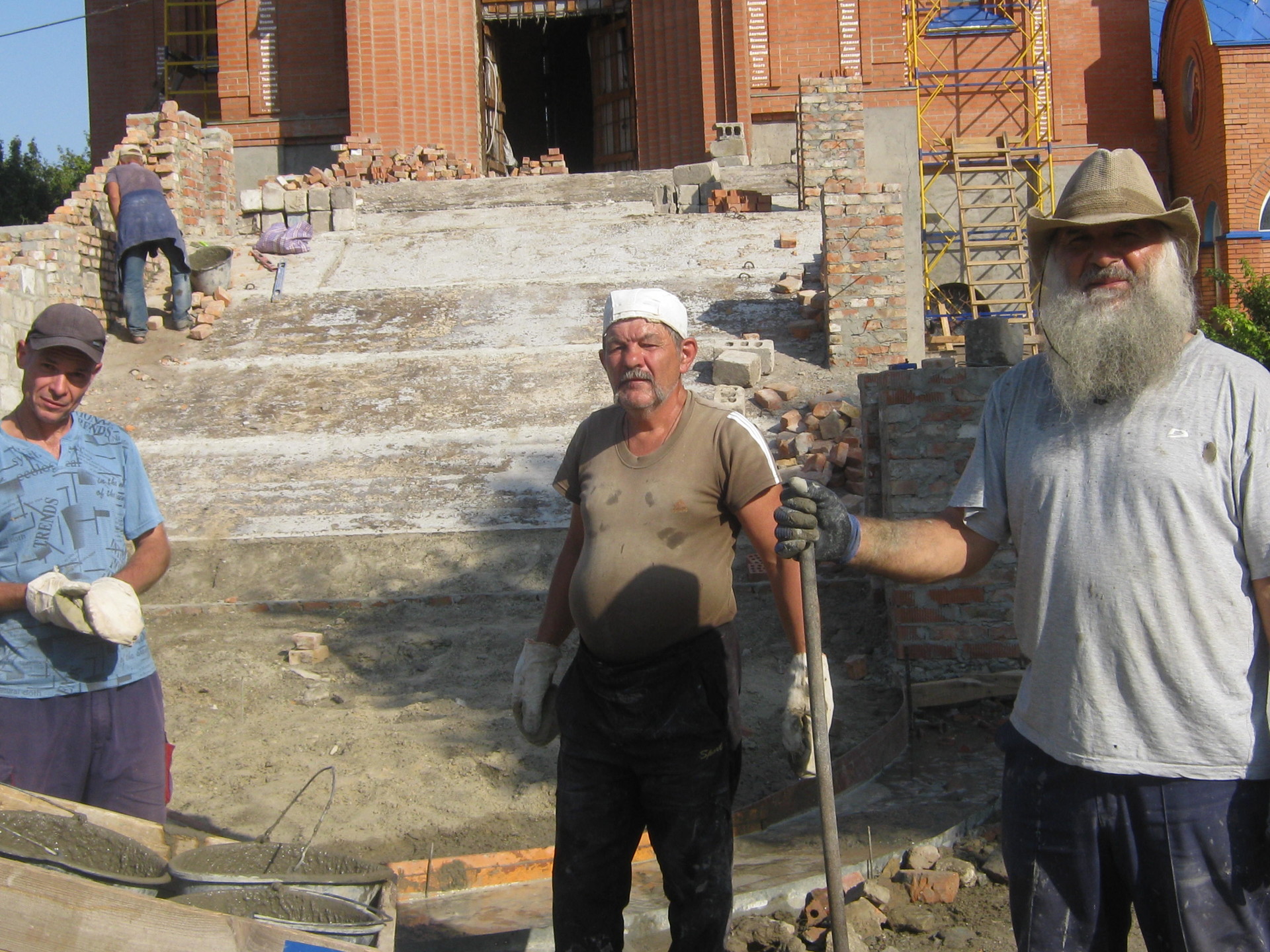 в храме святого апостола и евангелиста иоанна богослова возводится паперть - изображение 5