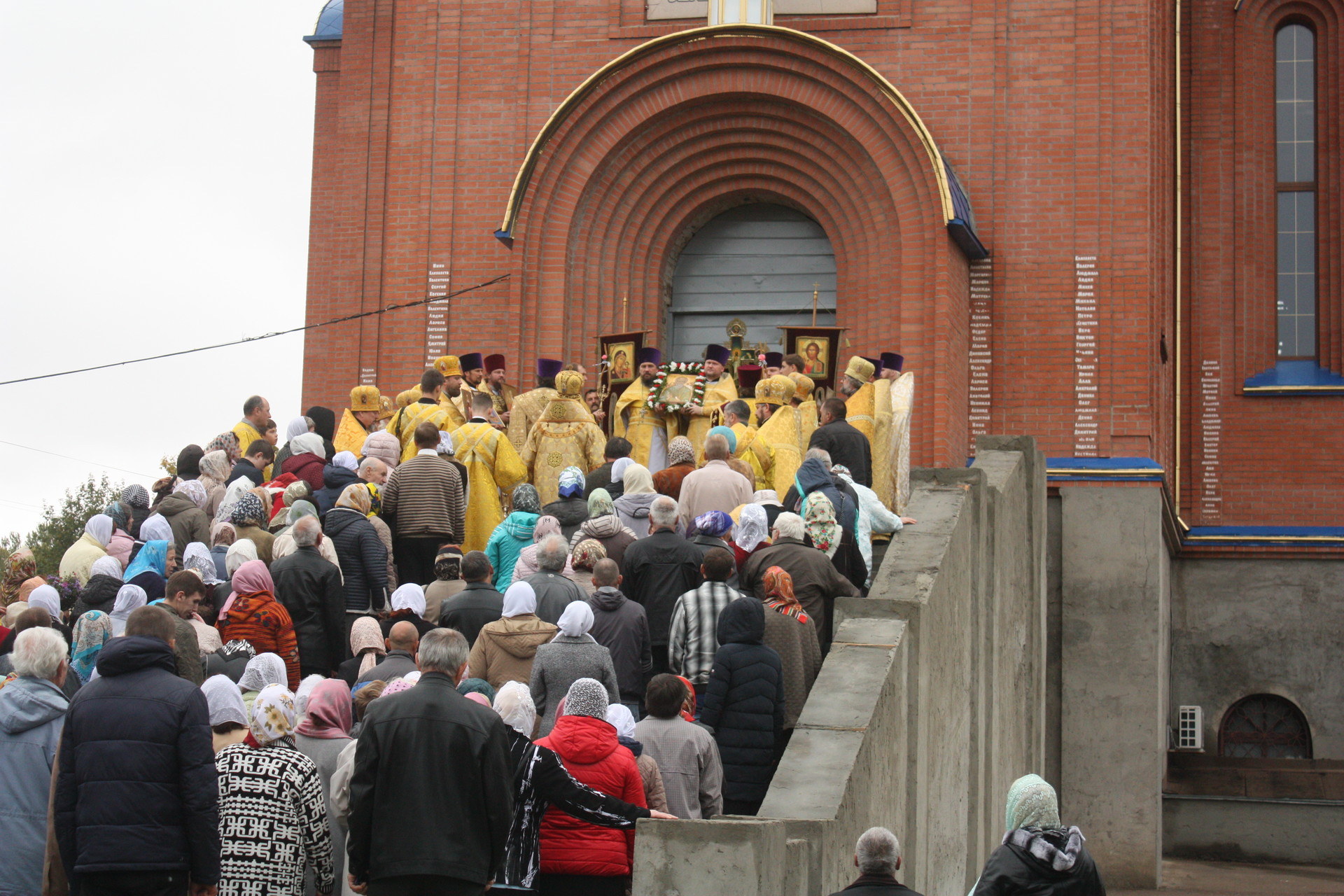 духовный подарок нашему городу: о престольном празднике в храме святого апостола и евангелиста иоанна богослова - изображение 3