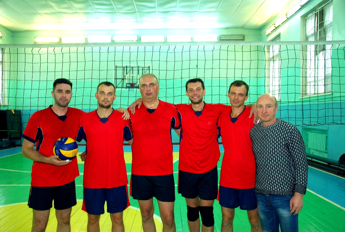 кубок профкома по шашкам и финальные игры по волейболу - изображение 3 кубок профкома по шашкам и финальные игры по волейболу - изображение 3