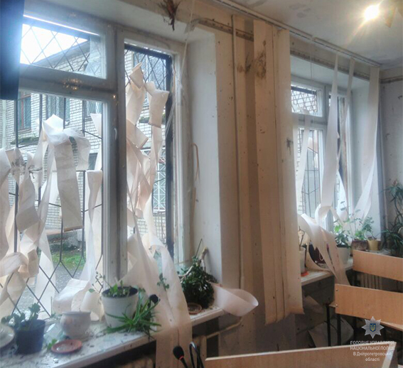 взрыв в суде никополя: отец погибшего решил не ждать приговора - изображение 1 взрыв в суде никополя: отец погибшего решил не ждать приговора - изображение 1