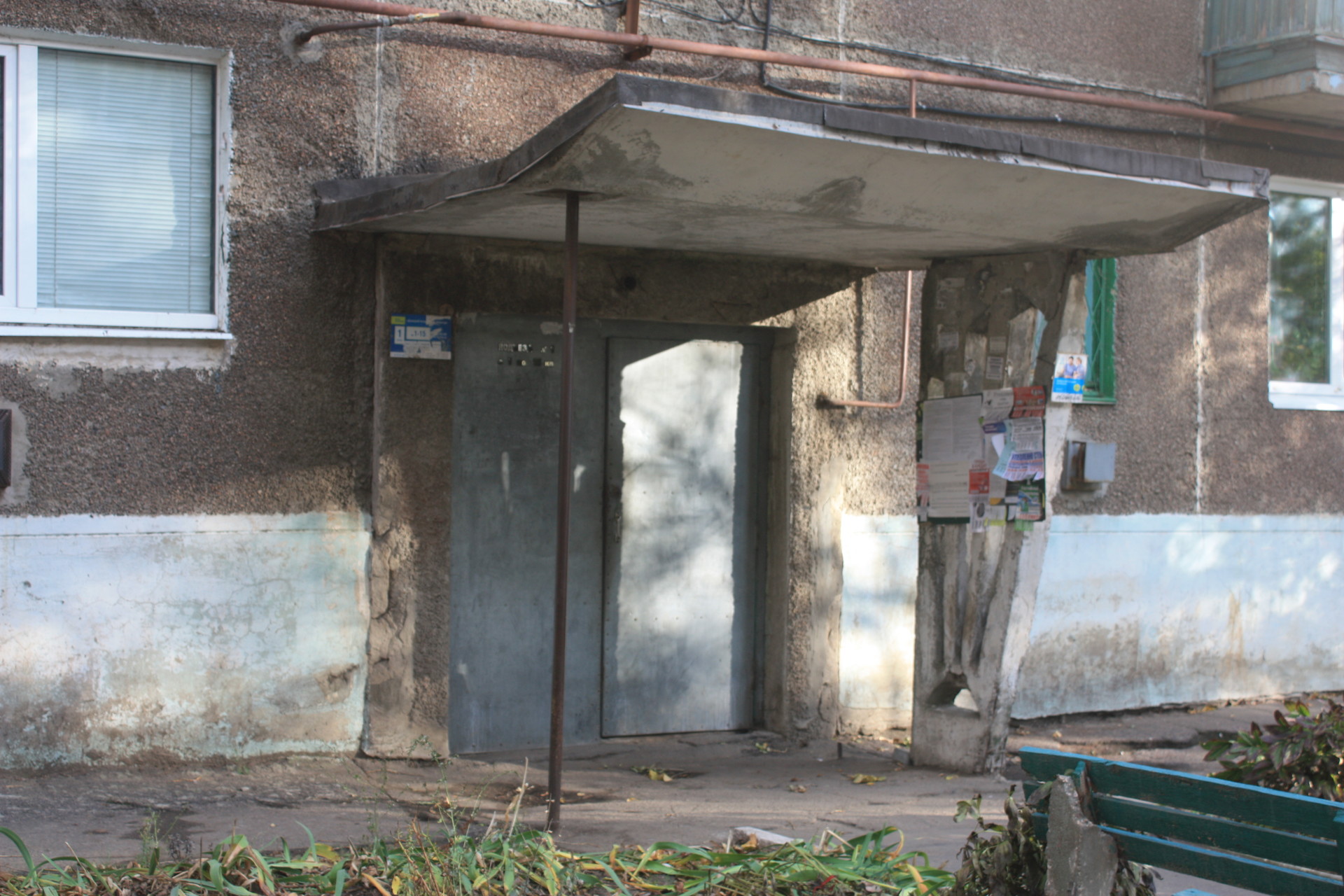 потенциальные «убийцы», или начнут ли падать на головы покровчан козырьки подъездов? - изображение 5