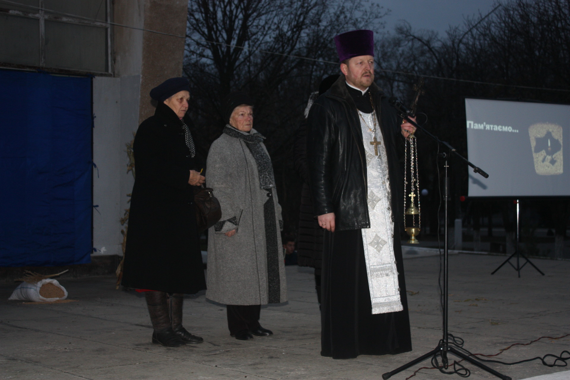 вшанували пам’ять жертв голодоморів (фото, відео) - изображение 2 вшанували пам’ять жертв голодоморів (фото, відео) - изображение 2