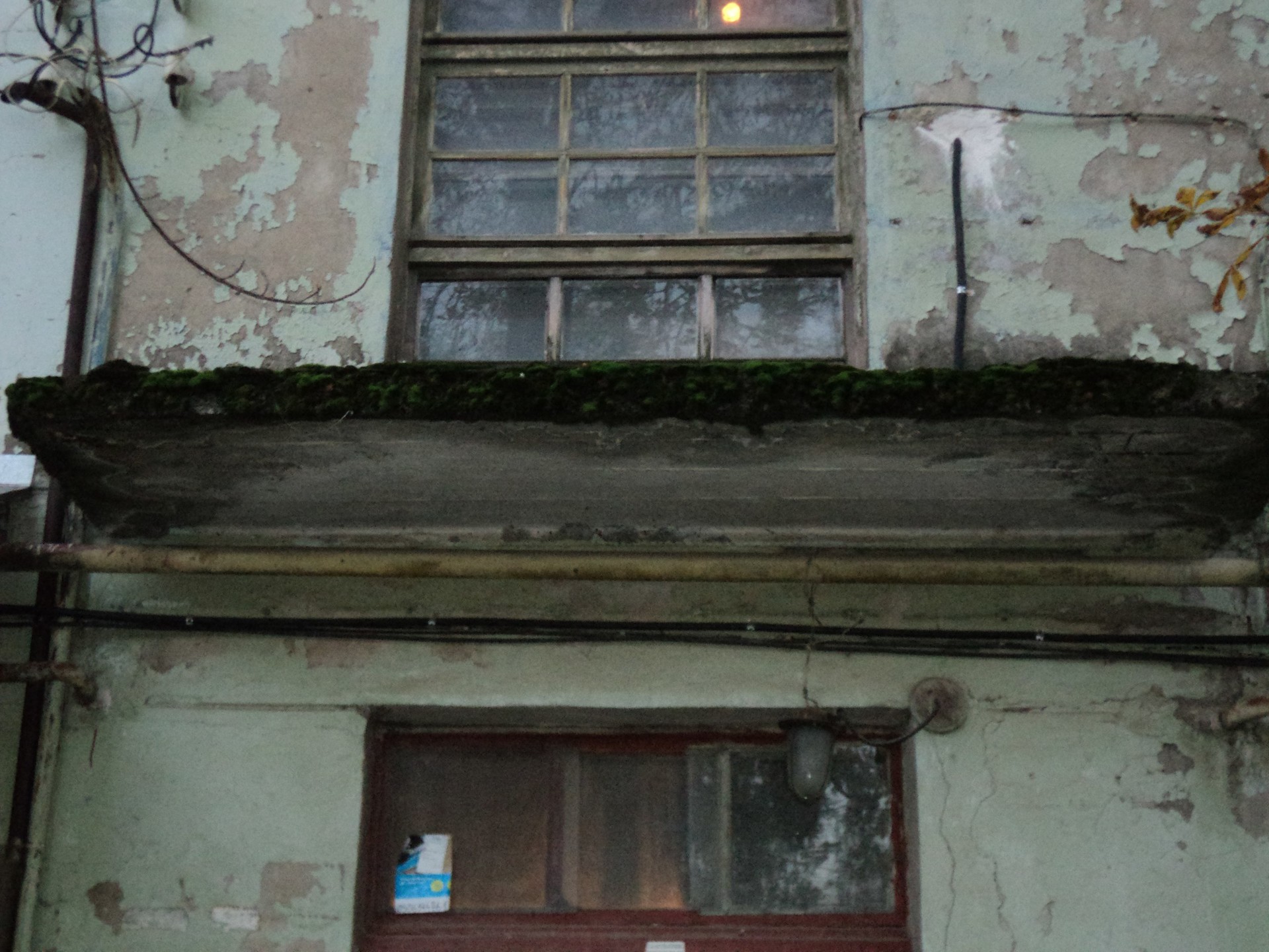 потенциальные «убийцы», или начнут ли падать на головы покровчан козырьки подъездов? - изображение 7