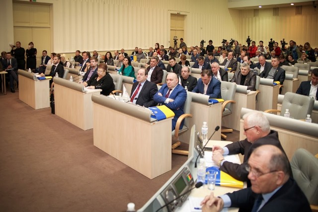 дніпропетровщина однією з перших в україні прийняла бюджет на 2018 рік – валентин резніченко - изображение 1