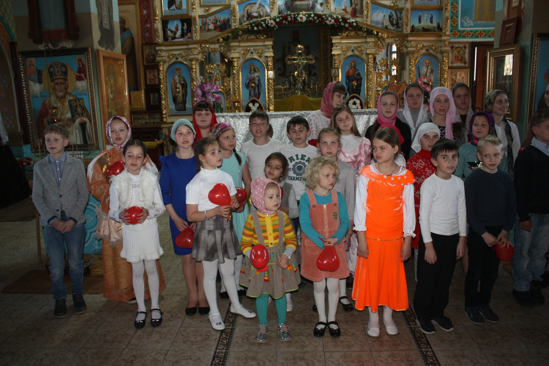 звонили в колокола и встречали благодатный огонь: в городе продолжают праздновать пасху (фото, видео) - изображение 1 звонили в колокола и встречали благодатный огонь: в городе продолжают праздновать пасху (фото, видео) - изображение 1