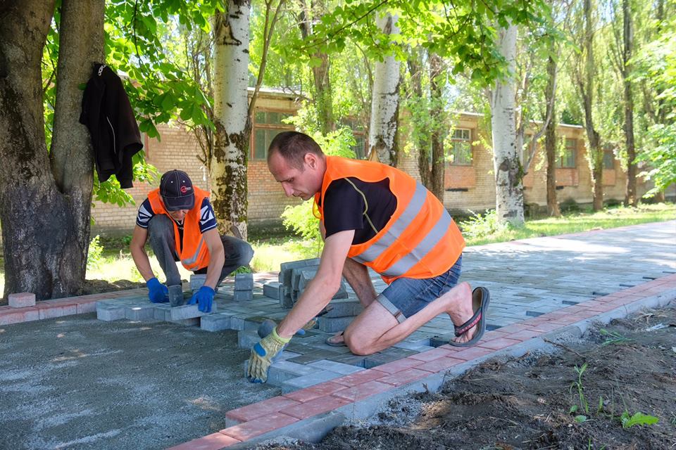 губернатор и его советник рассказали, что делается в покрове на деньги налогоплательщиков (фото, видео) - изображение 2