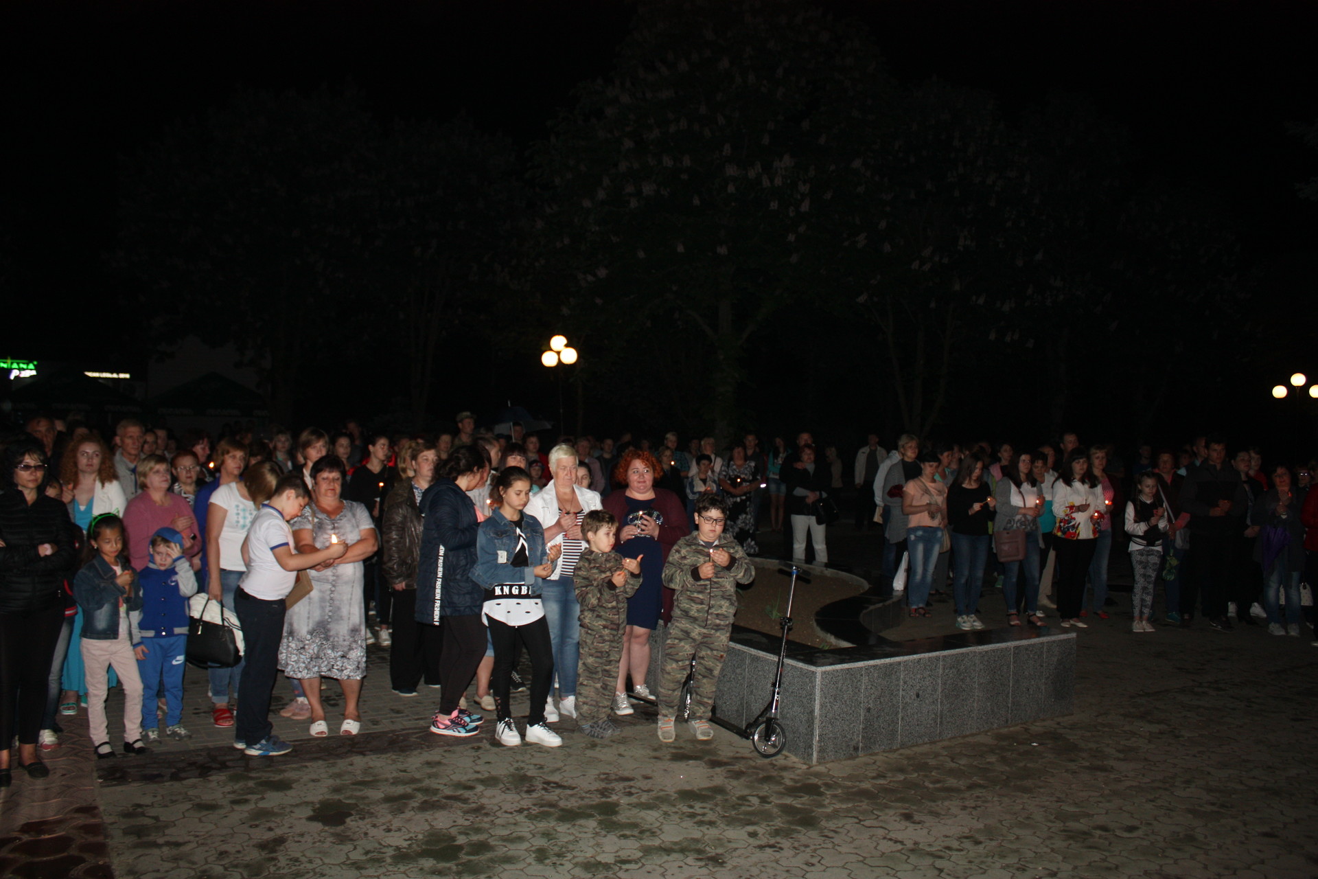 покров отметил день памяти и примирения и день победы над нацизмом во второй мировой войне (фото, видео) - изображение 1 покров отметил день памяти и примирения и день победы над нацизмом во второй мировой войне (фото, видео) - изображение 1