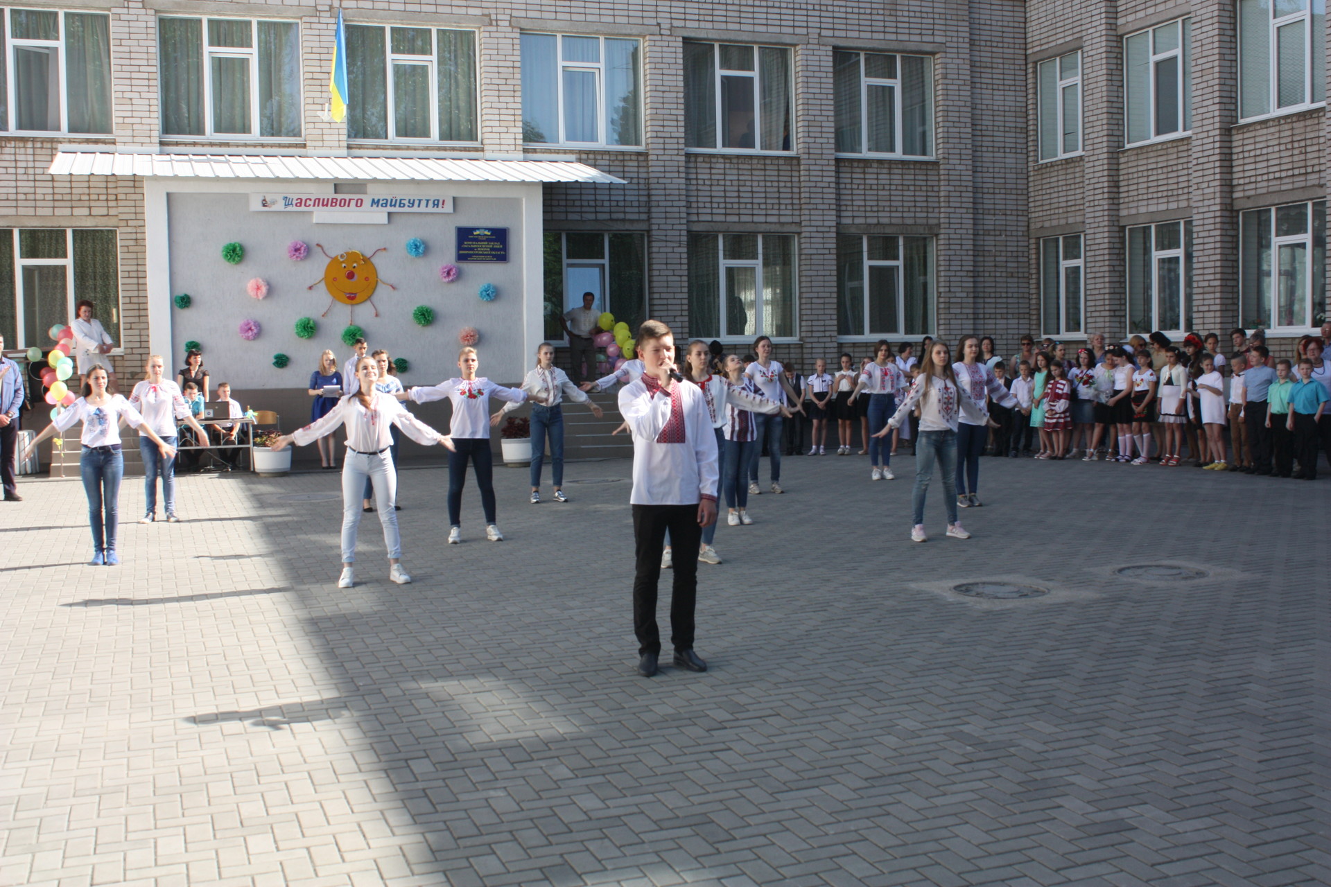 в школах покрова прозвенел последний звонок! (фото, видео) - изображение 2 в школах покрова прозвенел последний звонок! (фото, видео) - изображение 2