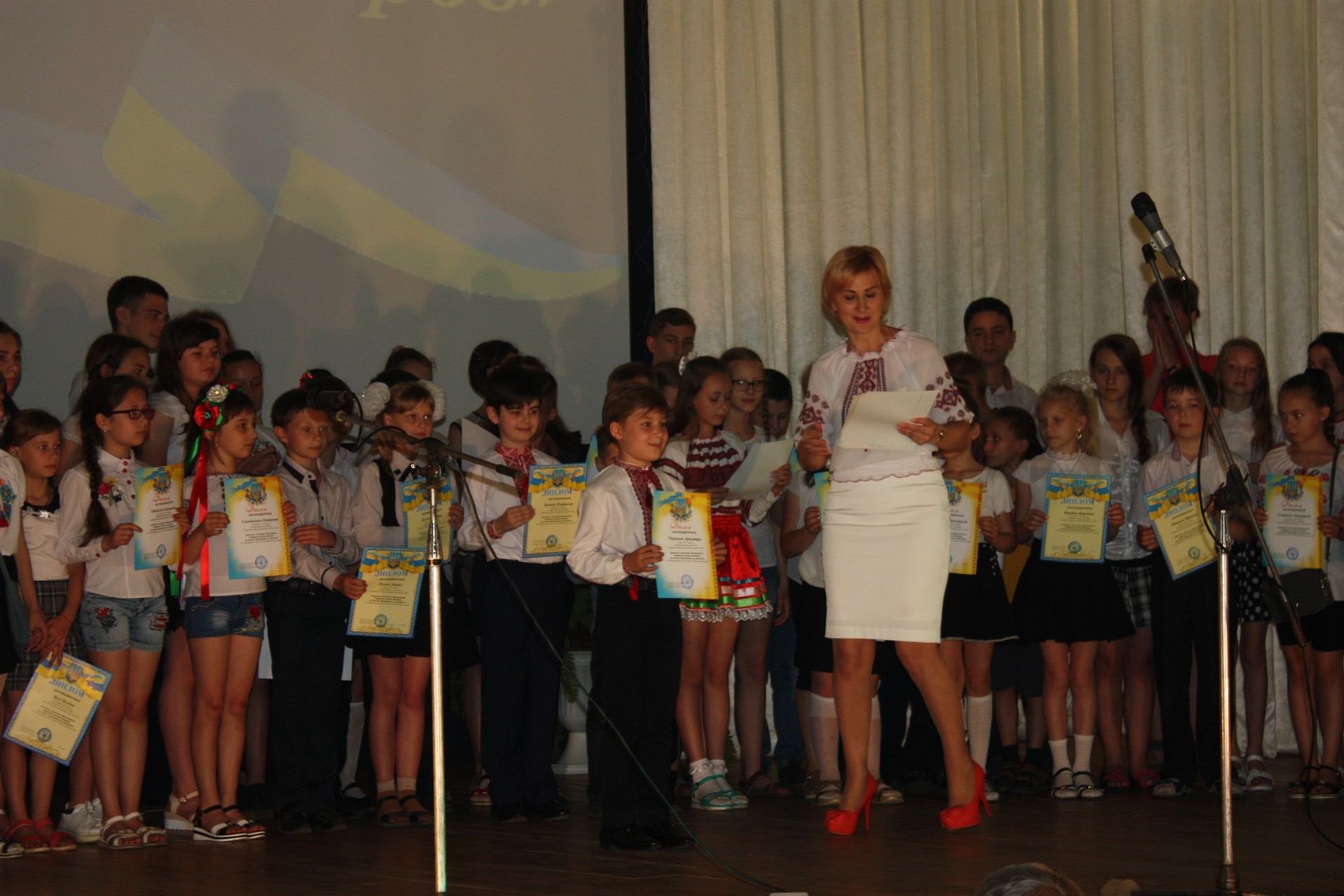 «гордость города покров»: в доме творчества чествовали отличников (фото, видео) - изображение 1