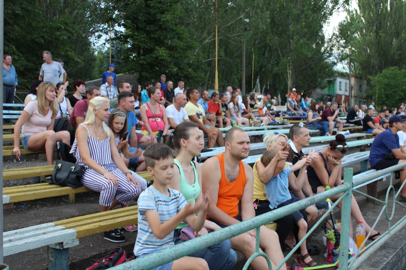 футбол: «авангард» на своем поле снова порадовал болельщиков (фото, видео) - изображение 2 футбол: «авангард» на своем поле снова порадовал болельщиков (фото, видео) - изображение 2