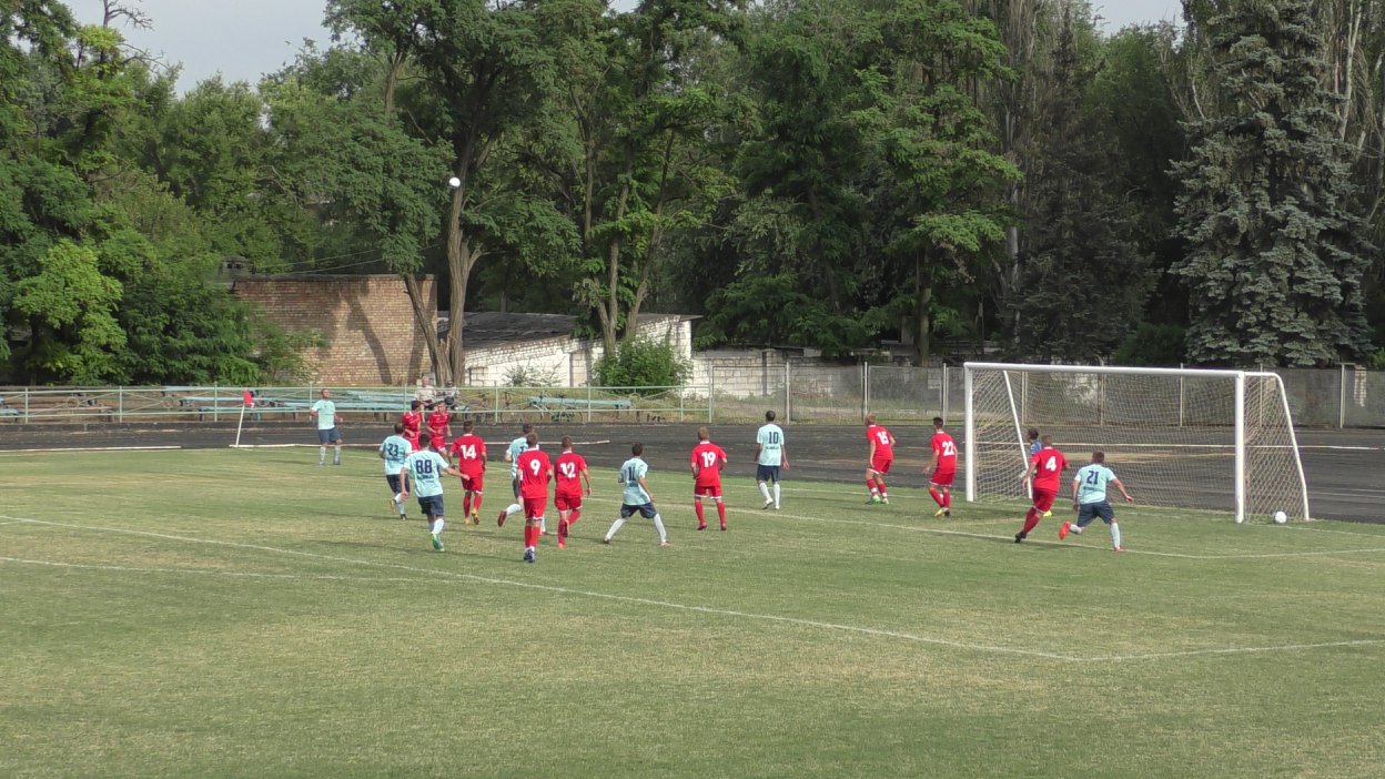 футбол: «авангард» на своем поле снова порадовал болельщиков (фото, видео) - изображение 3 футбол: «авангард» на своем поле снова порадовал болельщиков (фото, видео) - изображение 3