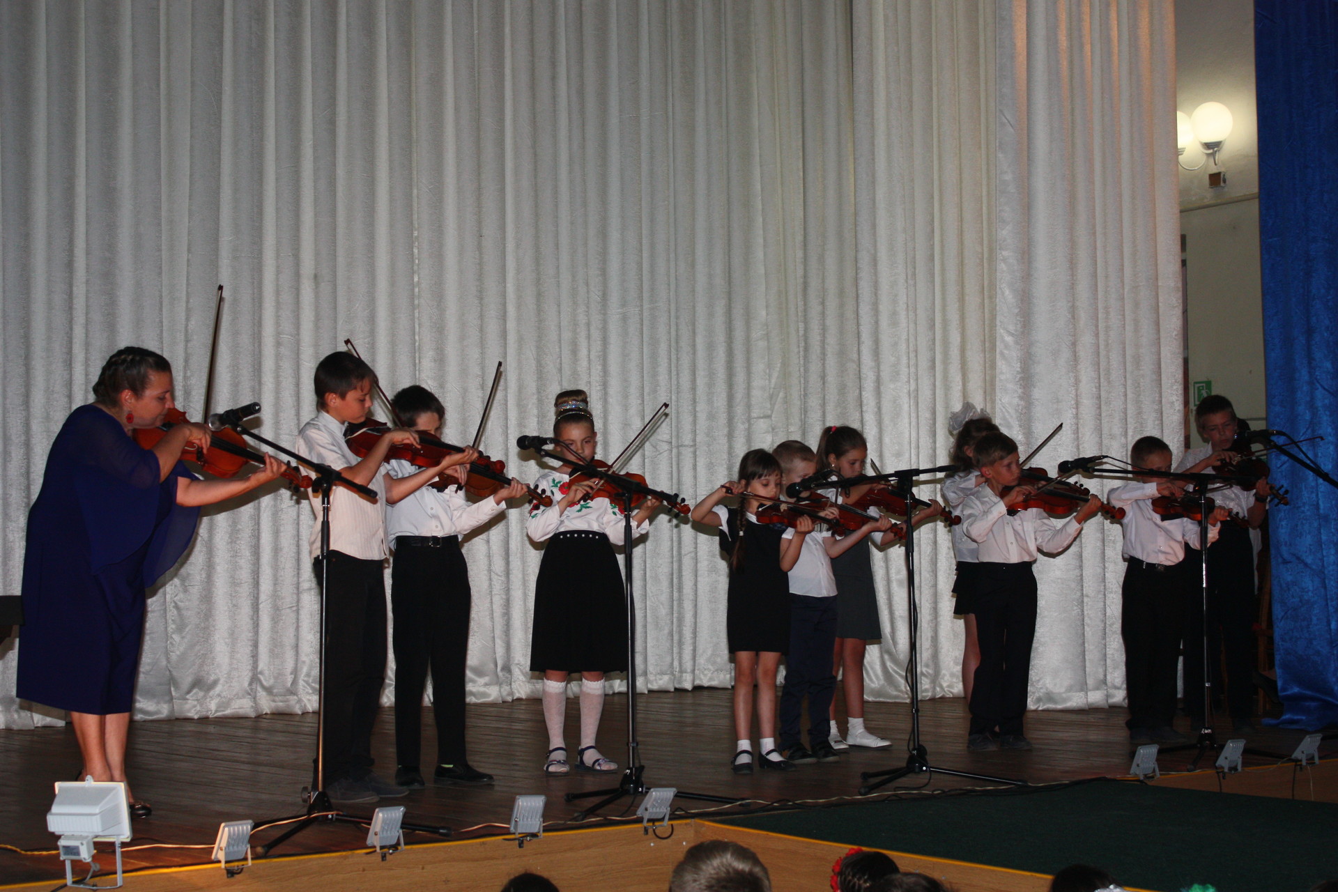 «талант свій подаруємо україні»: прошел отчетный концерт детской школы искусств (фото, видео) - изображение 2