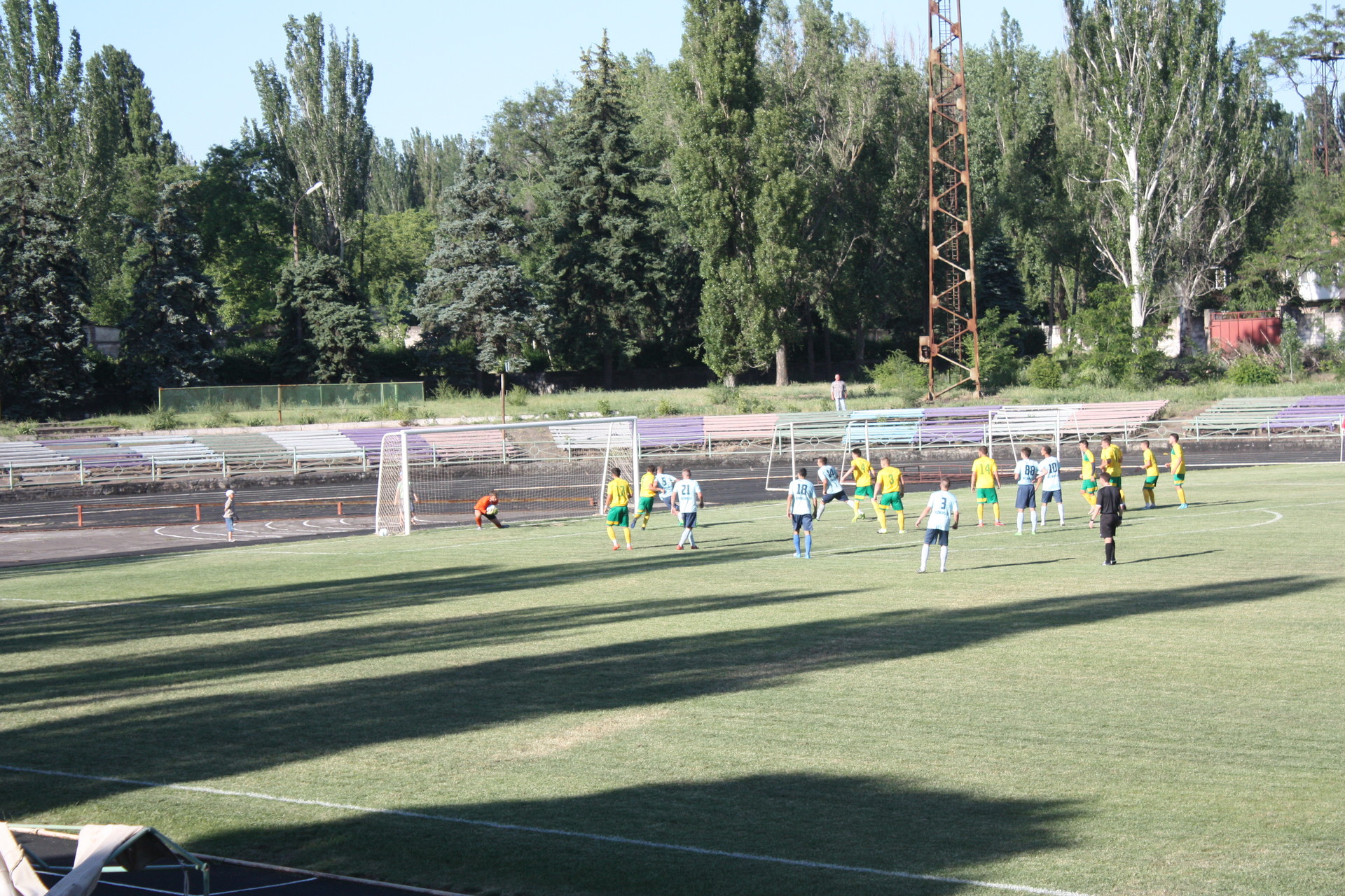 футбол: покровский «авангард» принял на своем поле «обрий» из никополя (видео) - изображение 1