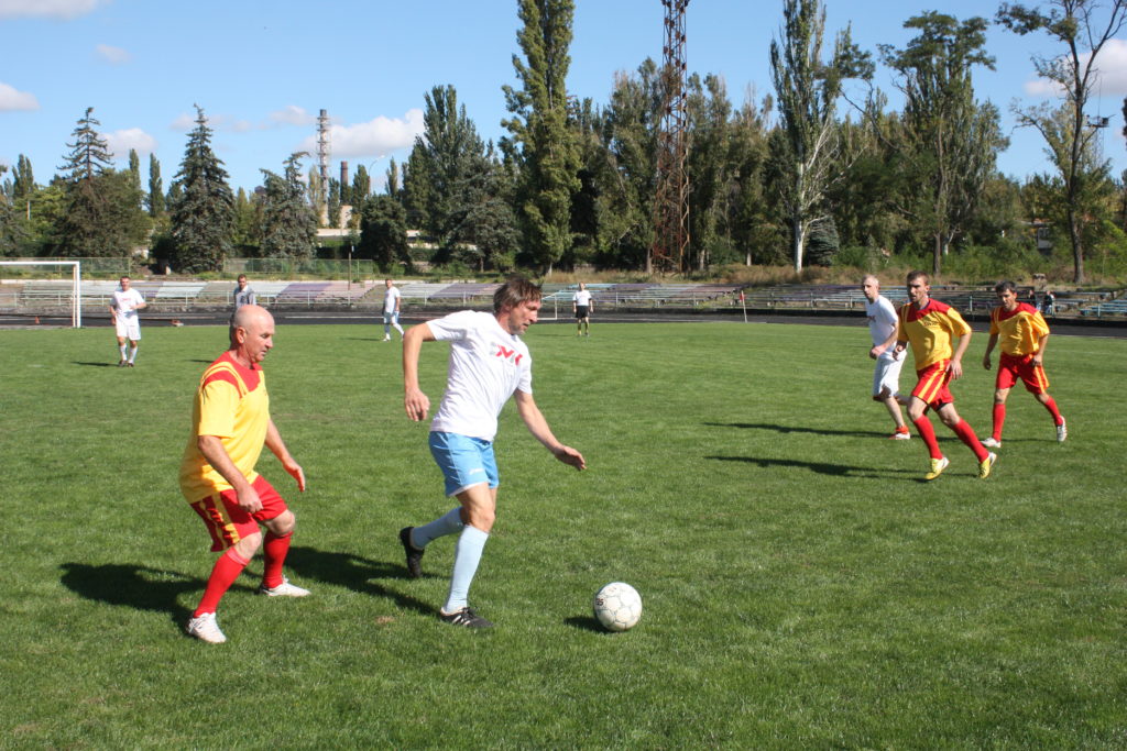 турнир дружбы: в покрове играли ветераны футбола (фото, видео) - изображение 2