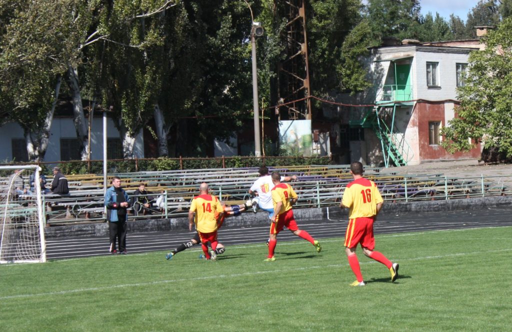 турнир дружбы: в покрове играли ветераны футбола (фото, видео) - изображение 3