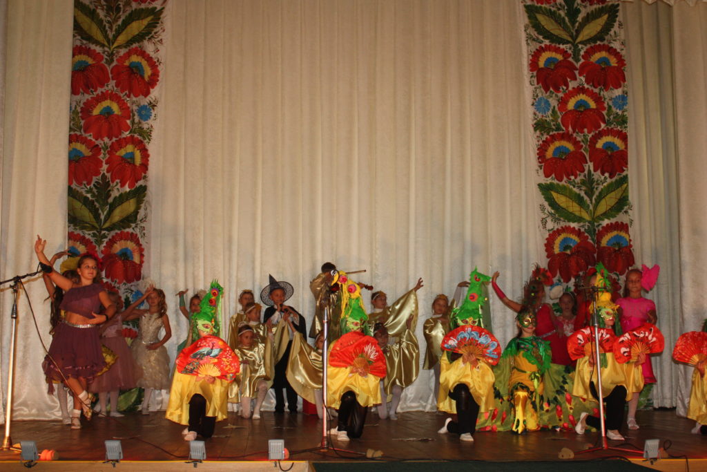 «дитинка-перлинка»: в покрове определяли самых талантливых младшеклассников (фото, видео) - изображение 1