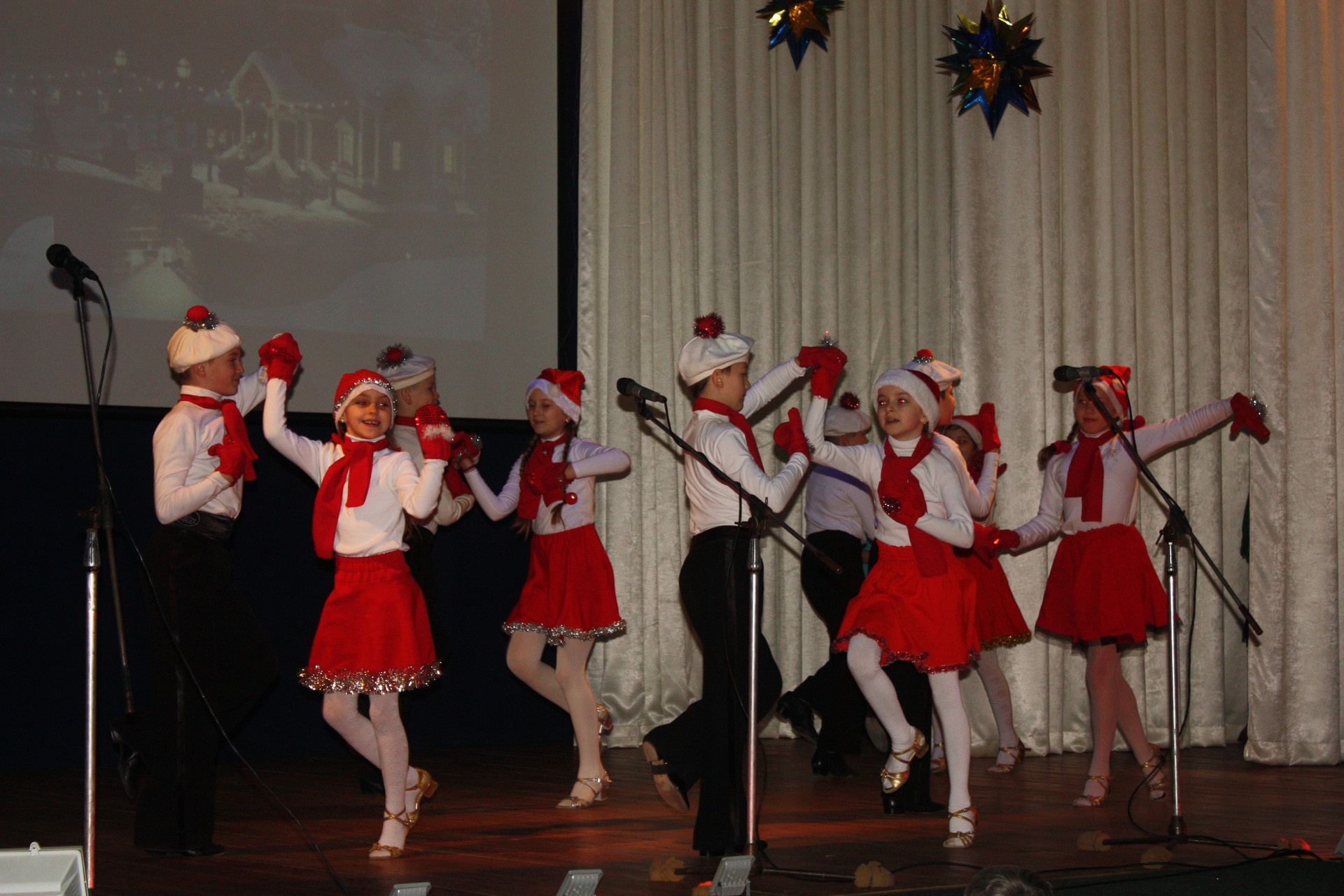 «різдвяні зустрічі»: у будинку творчості пройшов звітний концерт (фото, відео) - изображение 2 «різдвяні зустрічі»: у будинку творчості пройшов звітний концерт (фото, відео) - изображение 2