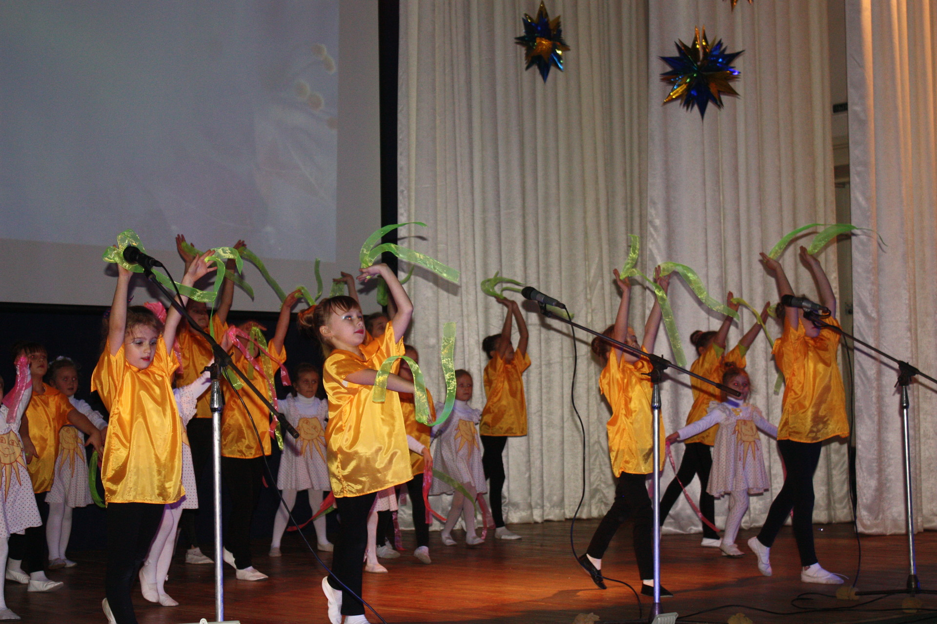 «різдвяні зустрічі»: у будинку творчості пройшов звітний концерт (фото, відео) - изображение 3 «різдвяні зустрічі»: у будинку творчості пройшов звітний концерт (фото, відео) - изображение 3