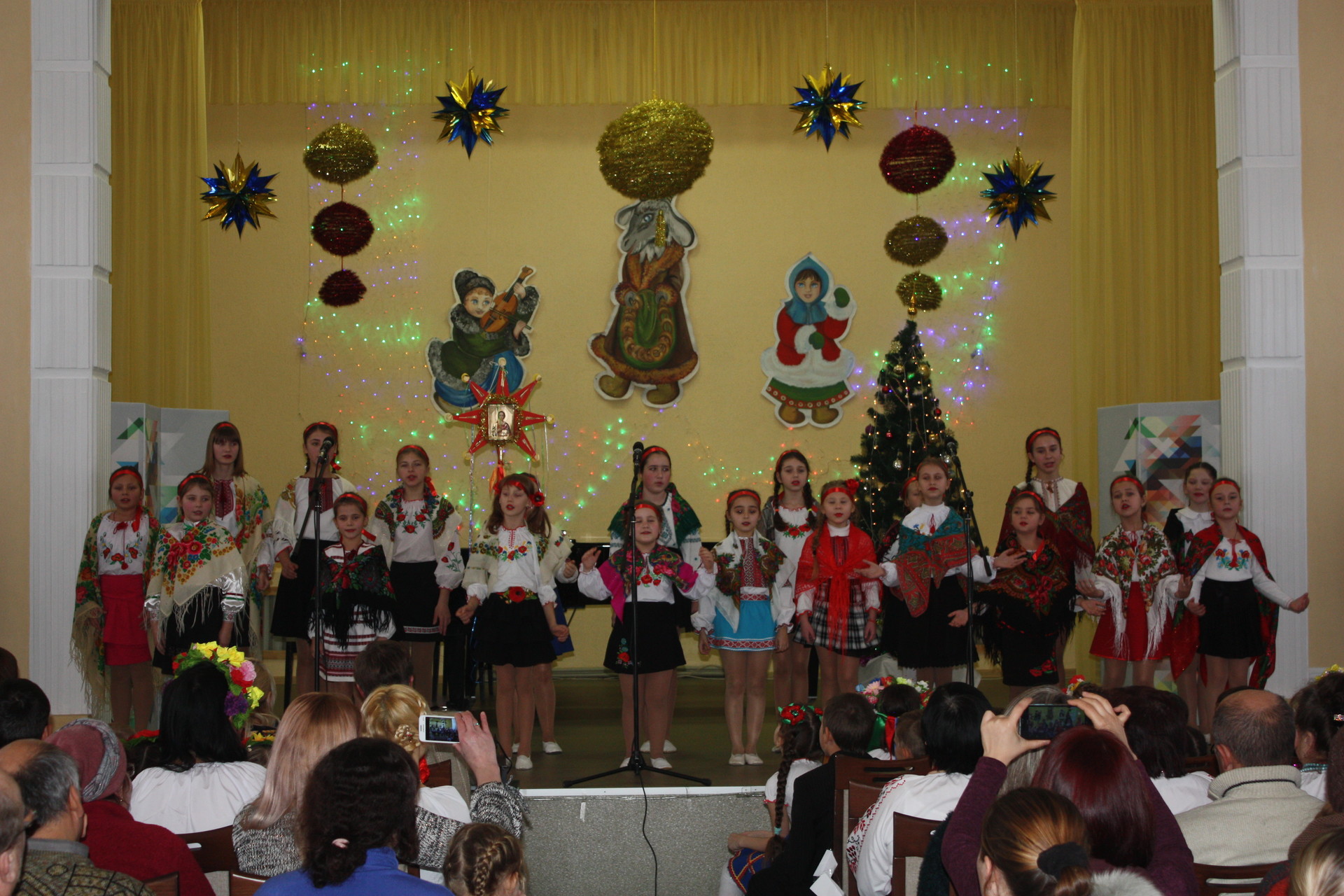 яскравий фінал святкового сезону (фото, відео) - изображение 4 яскравий фінал святкового сезону (фото, відео) - изображение 4