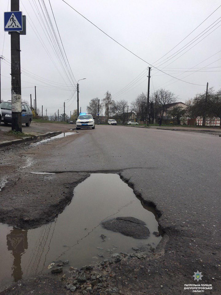 патрульная полиция проверяет состояние автомобильных дорог - изображение 1 патрульная полиция проверяет состояние автомобильных дорог - изображение 1