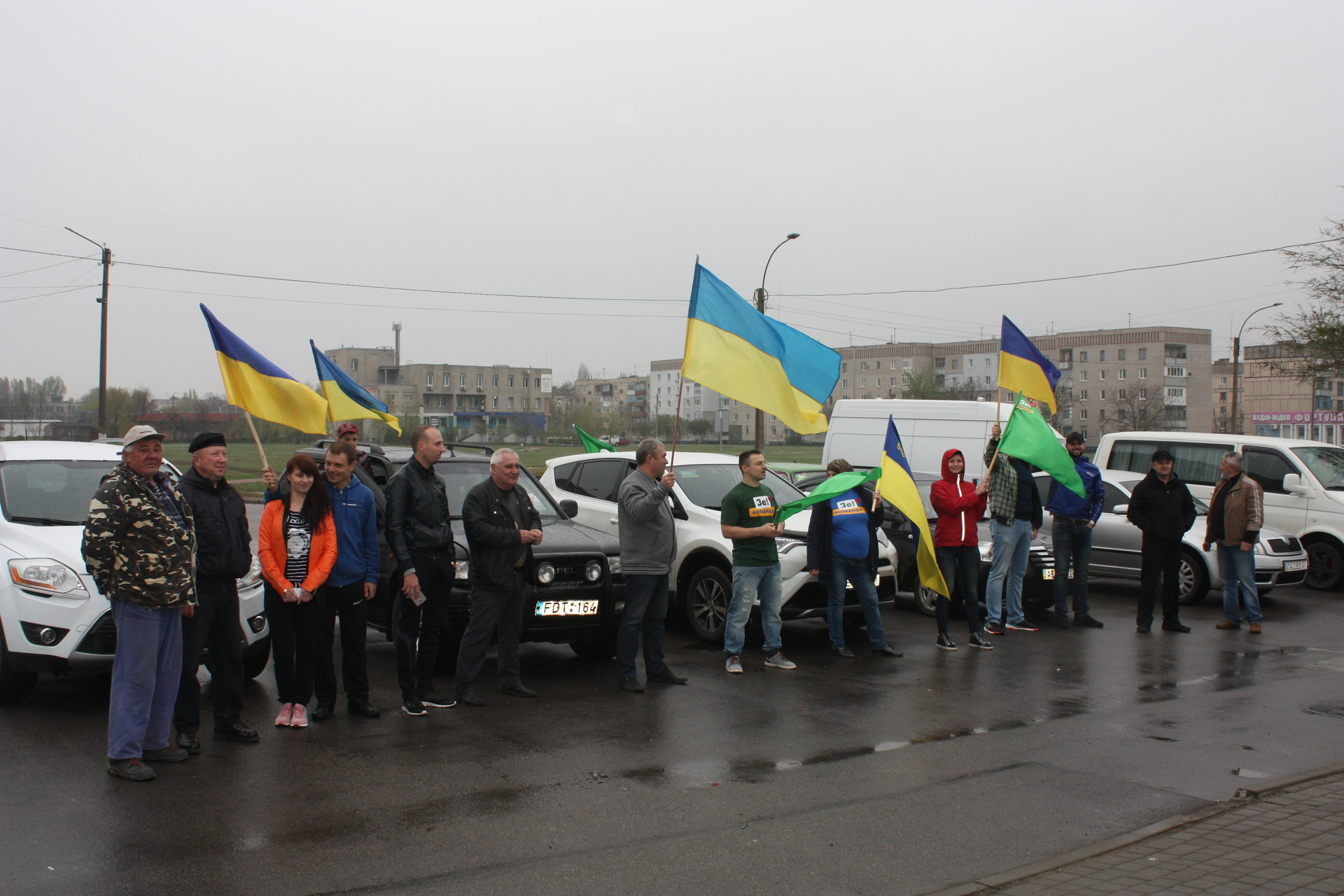 поддержали владимира зеленского: прошел автопробег сторонников кандидата в президенты - изображение 6 поддержали владимира зеленского: прошел автопробег сторонников кандидата в президенты - изображение 6