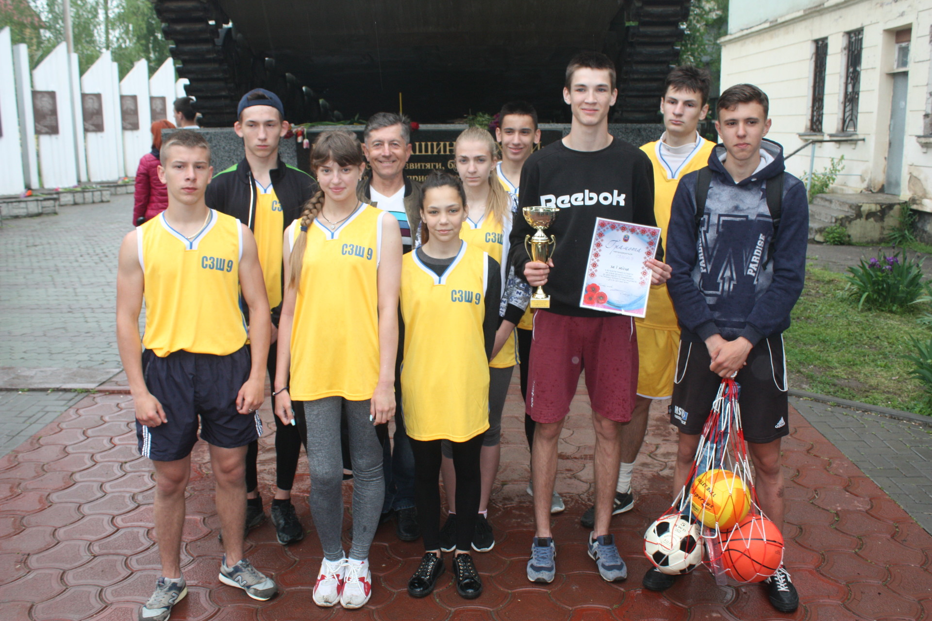 несмотря на дождь: прошла легкоатлетическая эстафета ко дню победы (фото, видео) - изображение 3