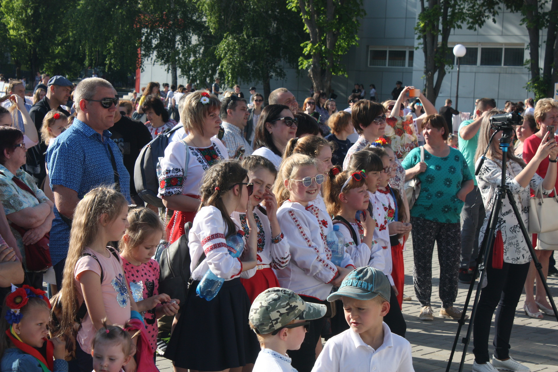 день вишиванки у покрові відзначили концертом та флешмобом (фото, відео) - изображение 3 день вишиванки у покрові відзначили концертом та флешмобом (фото, відео) - изображение 3
