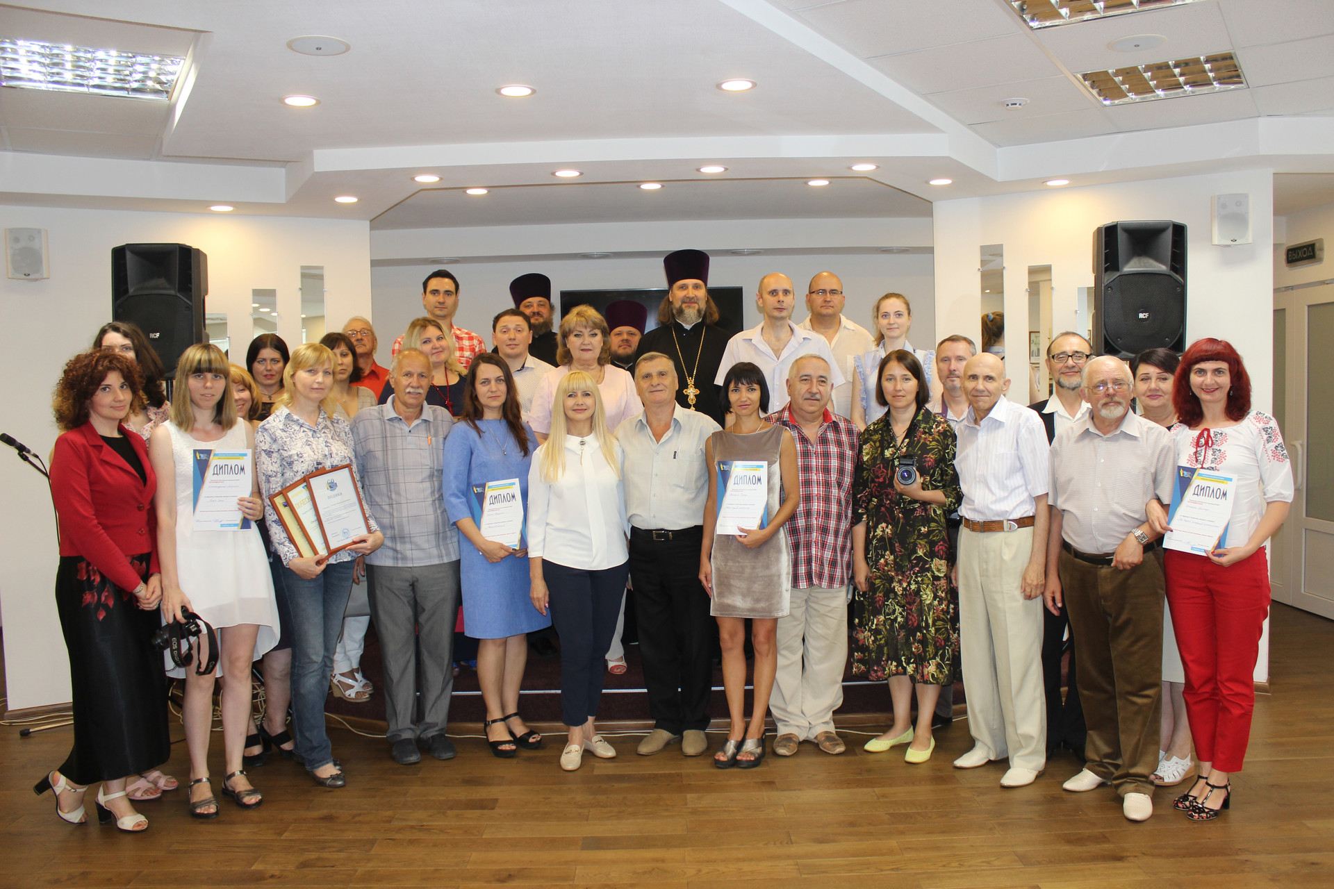 олександра сотула вручила нагороди журналістам з нагоди професійного свята (фото, відео) - изображение 4 олександра сотула вручила нагороди журналістам з нагоди професійного свята (фото, відео) - изображение 4