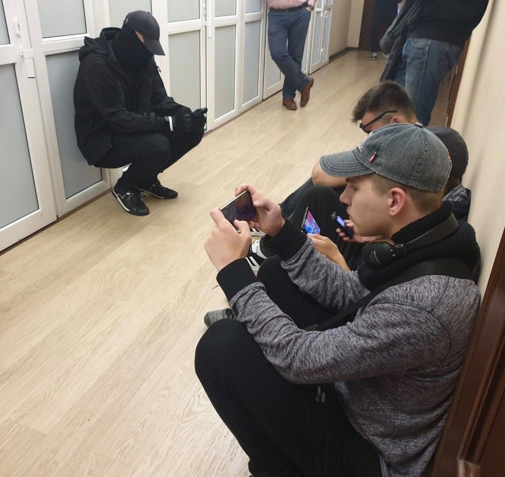 спасти порошенко. зачем порохоботы штурмовали офис госбюро расследований - изображение 6 спасти порошенко. зачем порохоботы штурмовали офис госбюро расследований - изображение 6