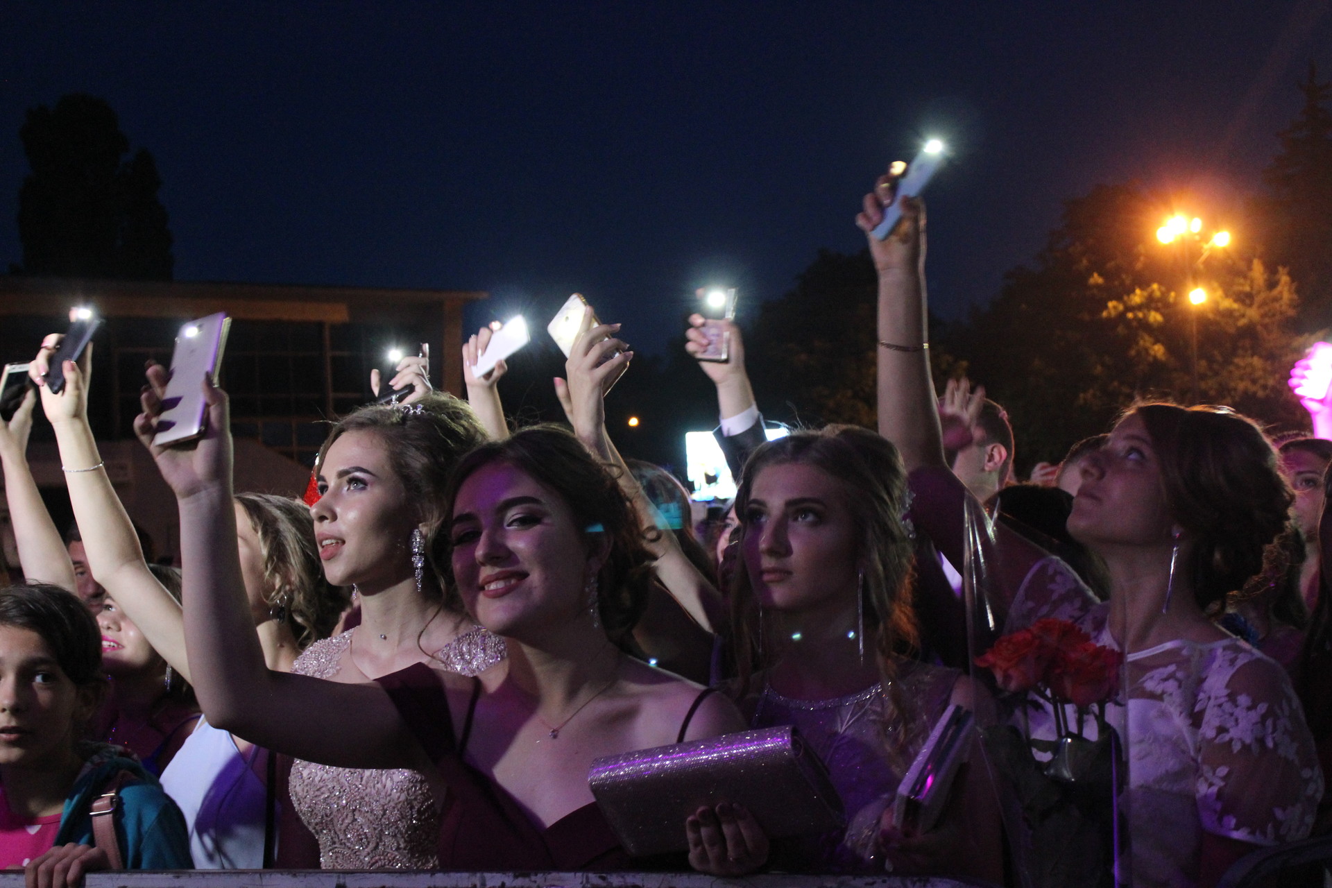 в добрый путь, выпускники! как покров отпраздновал выпускной (фото, видео) - изображение 4 в добрый путь, выпускники! как покров отпраздновал выпускной (фото, видео) - изображение 4