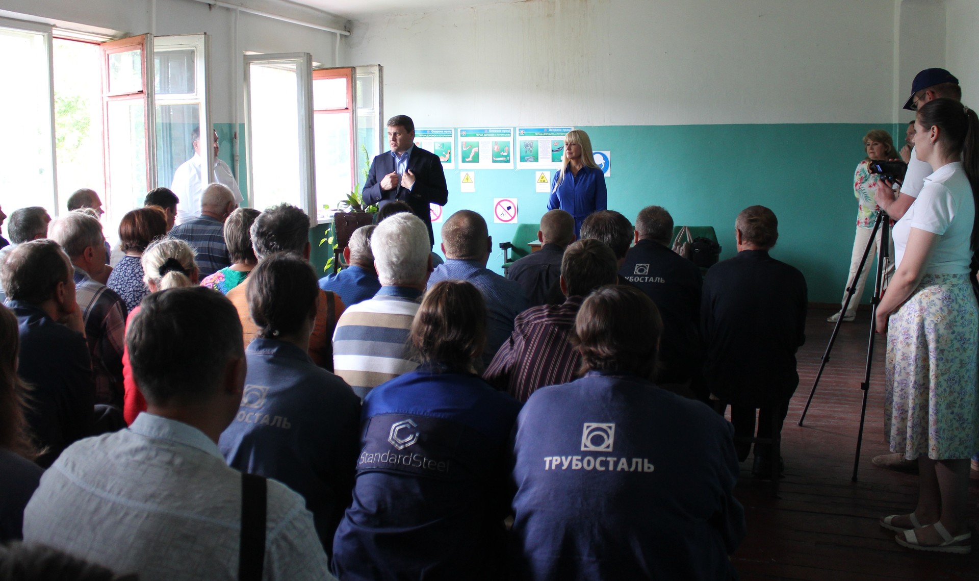 народний депутат вадим івченко та кандидат у нардепи олександра сотула зустрілися з виборцями 35-го округу (відео) - изображение 3